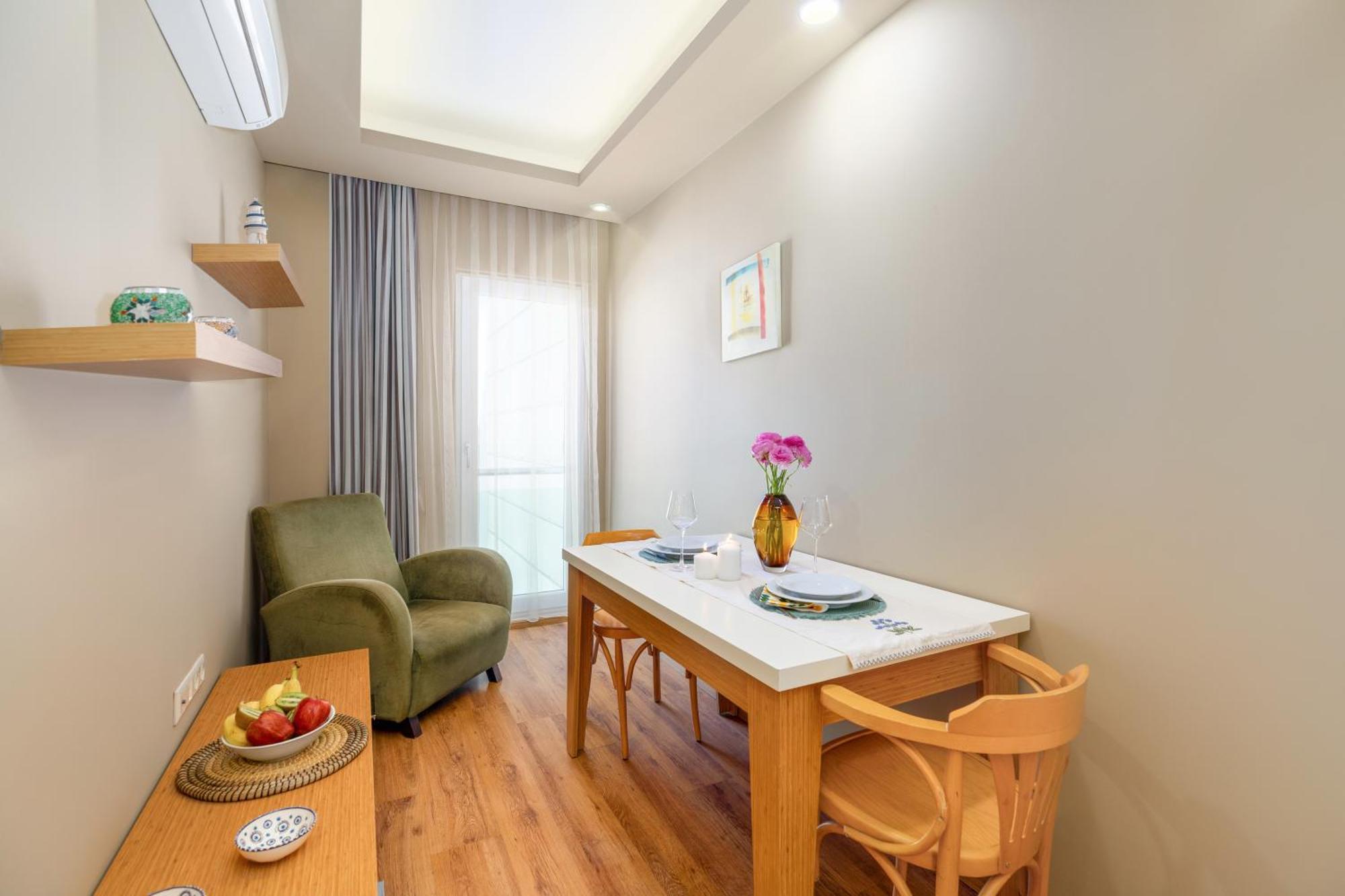 Studio Apartment