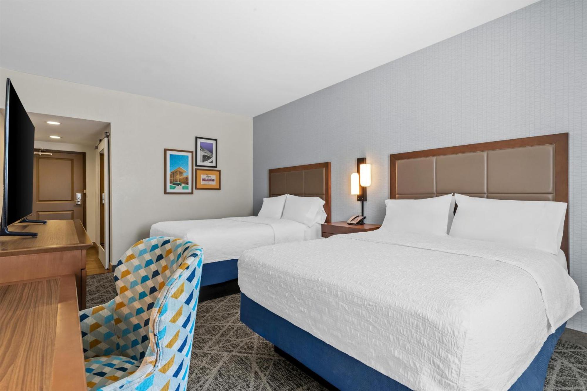Queen Room Two Queen Beds Hearing Access or Non-Smoking