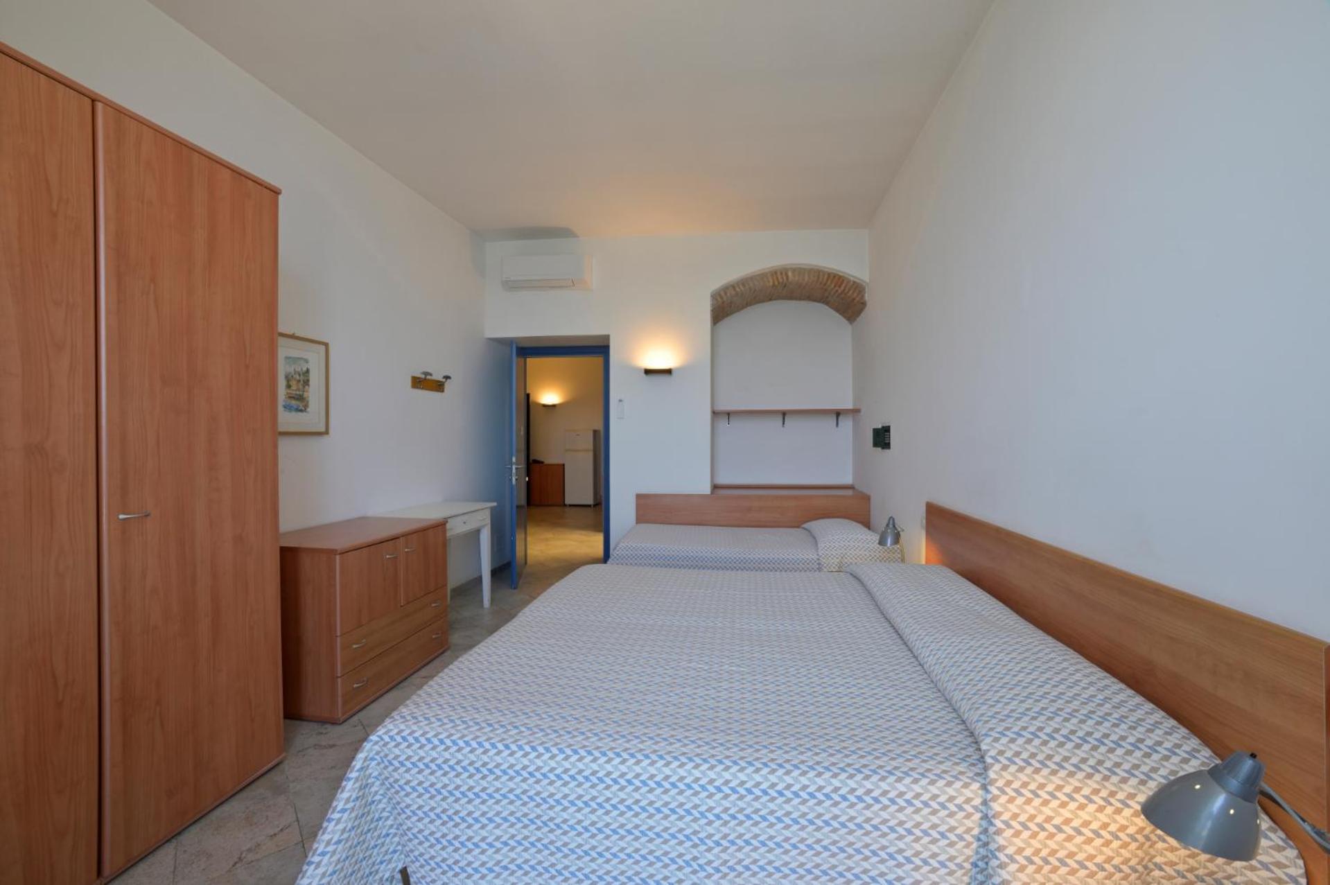 One-Bedroom Apartment Sea View