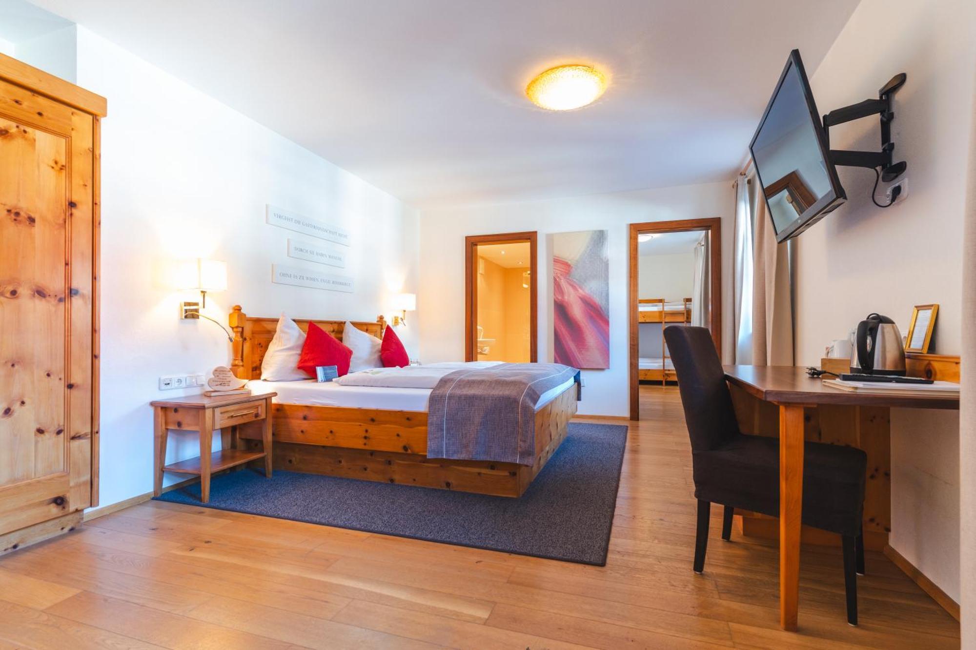 Deluxe Family Suite Street View