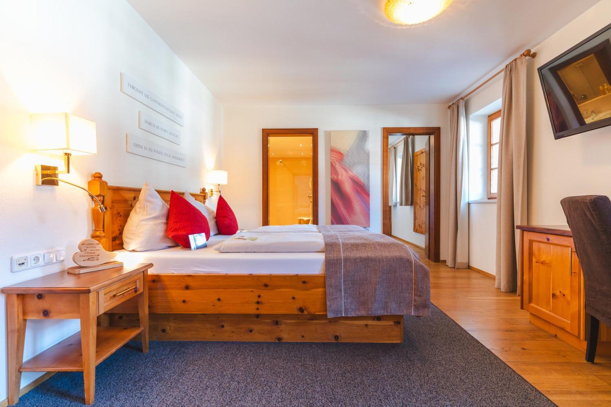 Deluxe Family Suite Street View