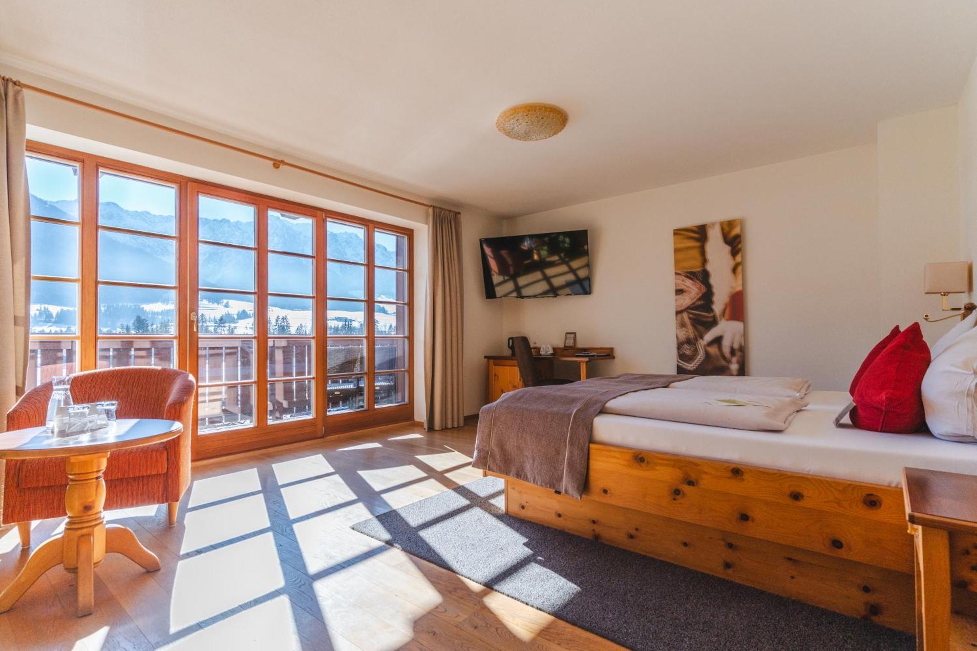 Deluxe Double Room Balcony Garden View