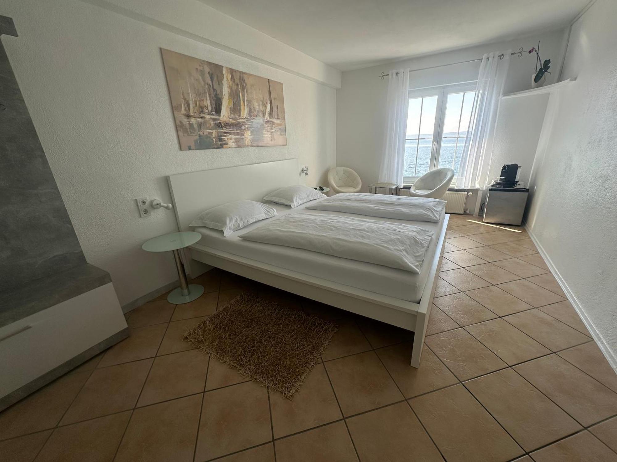 Double Room Lake View