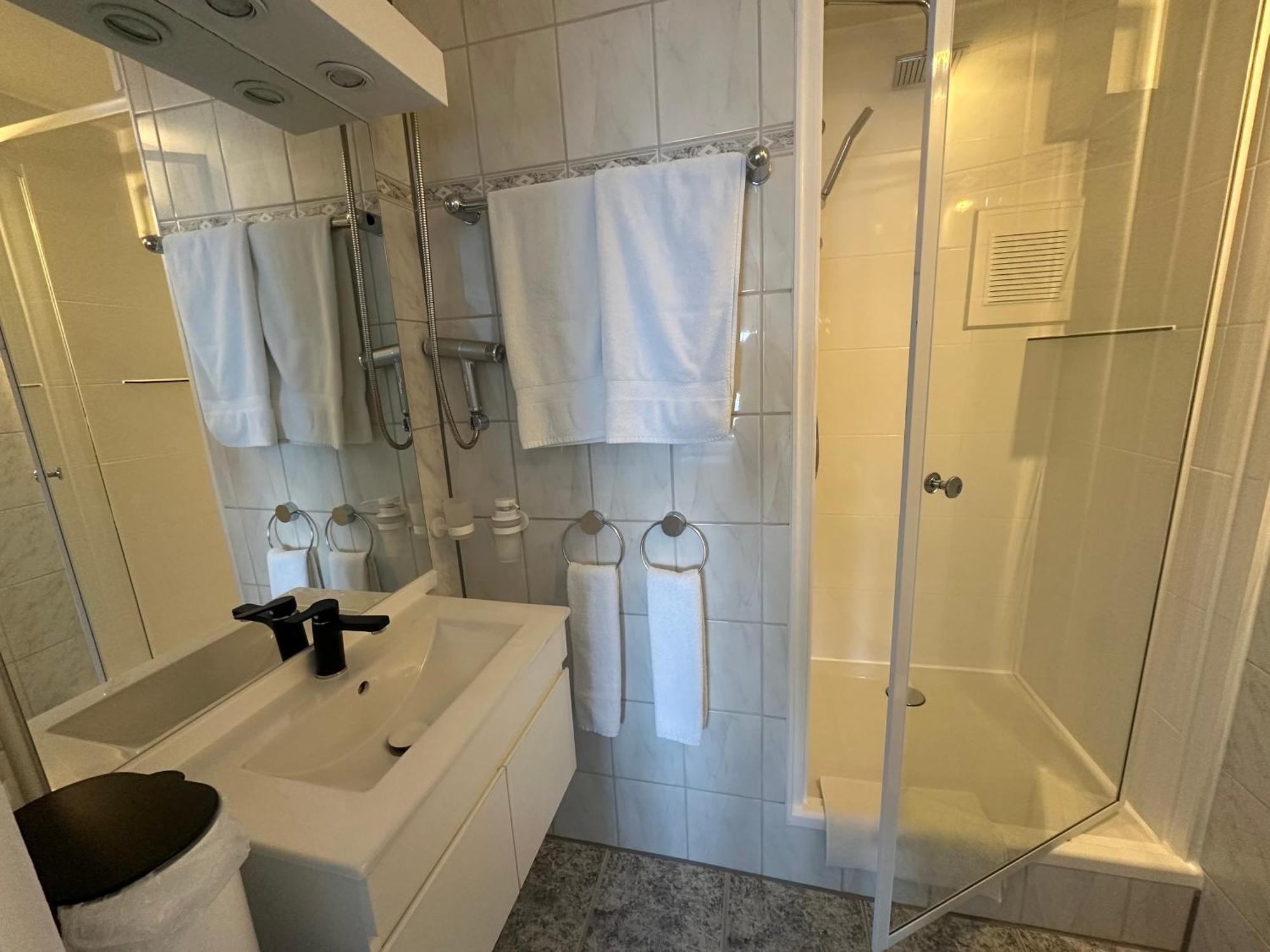 Double Room Lake View