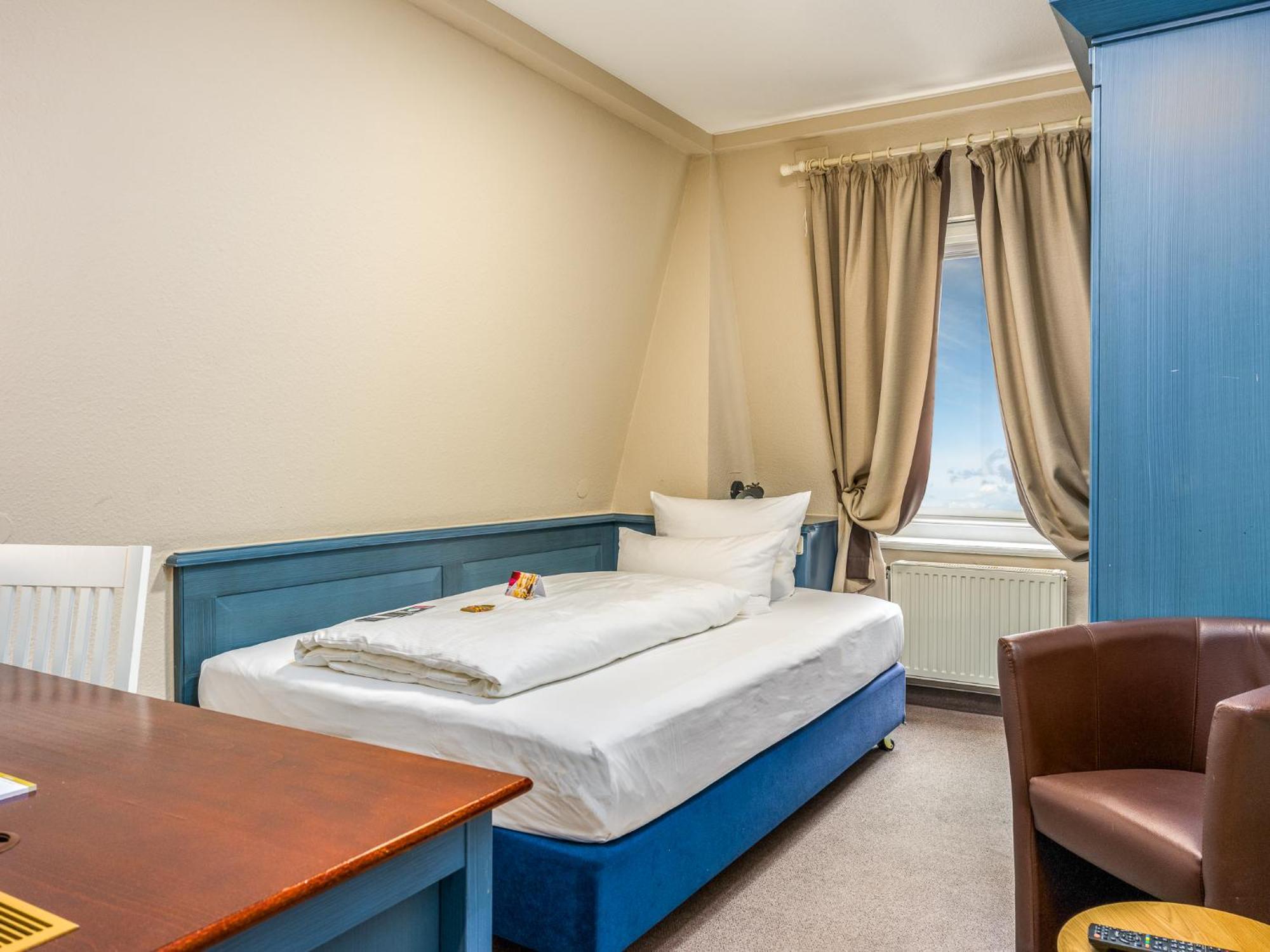 Deluxe Single Room