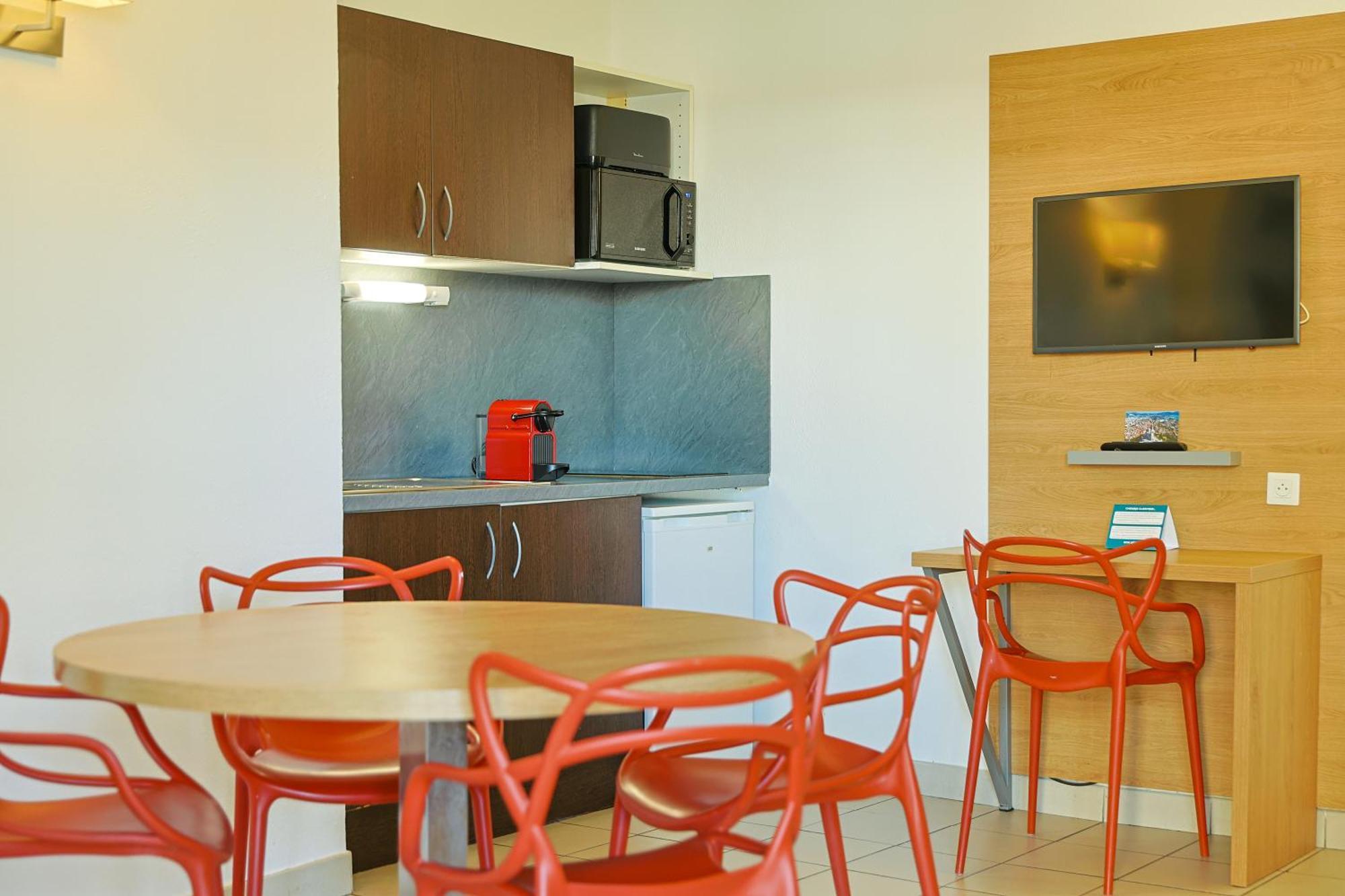 Apartment 1 to