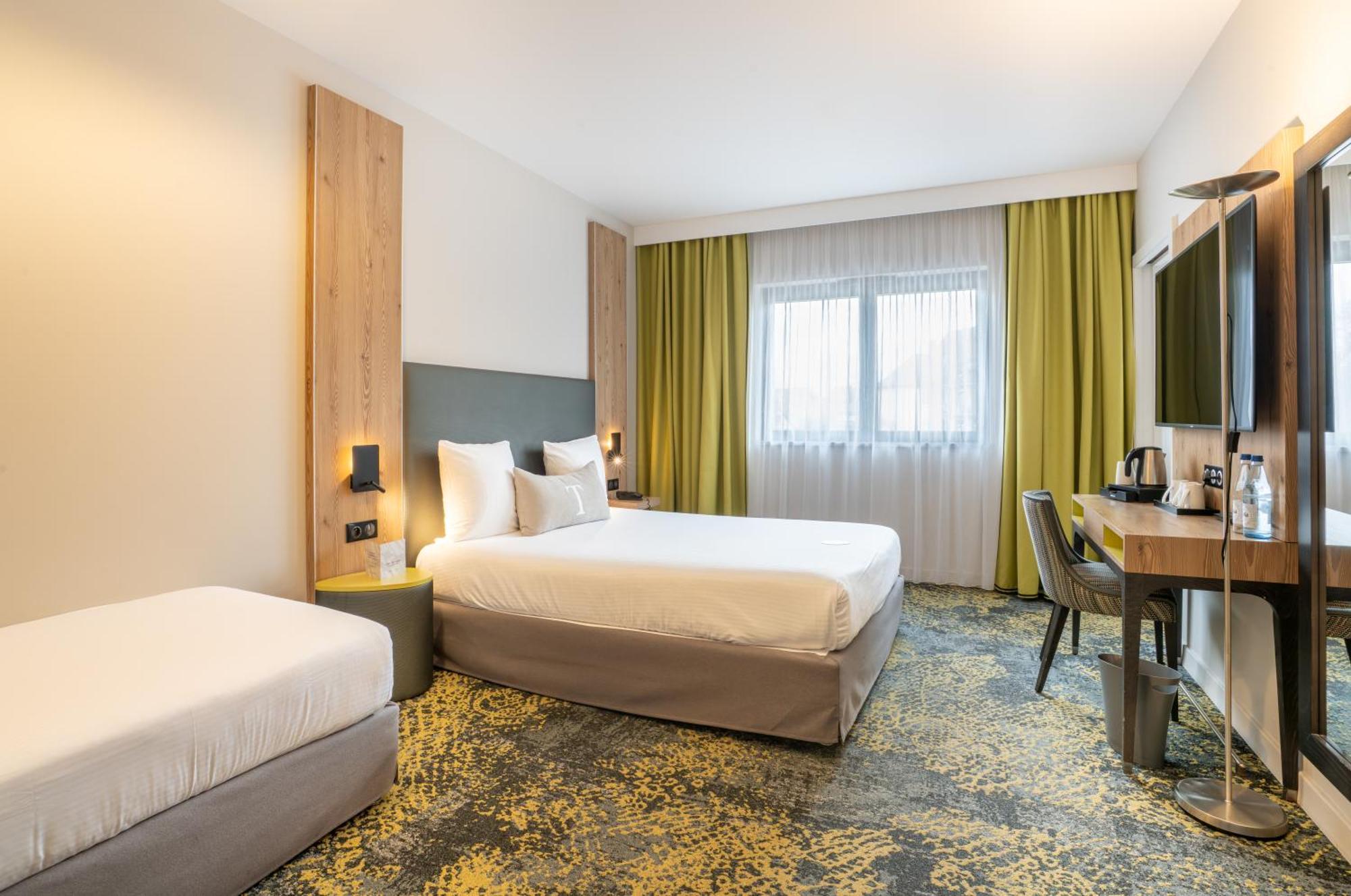 Triple Room