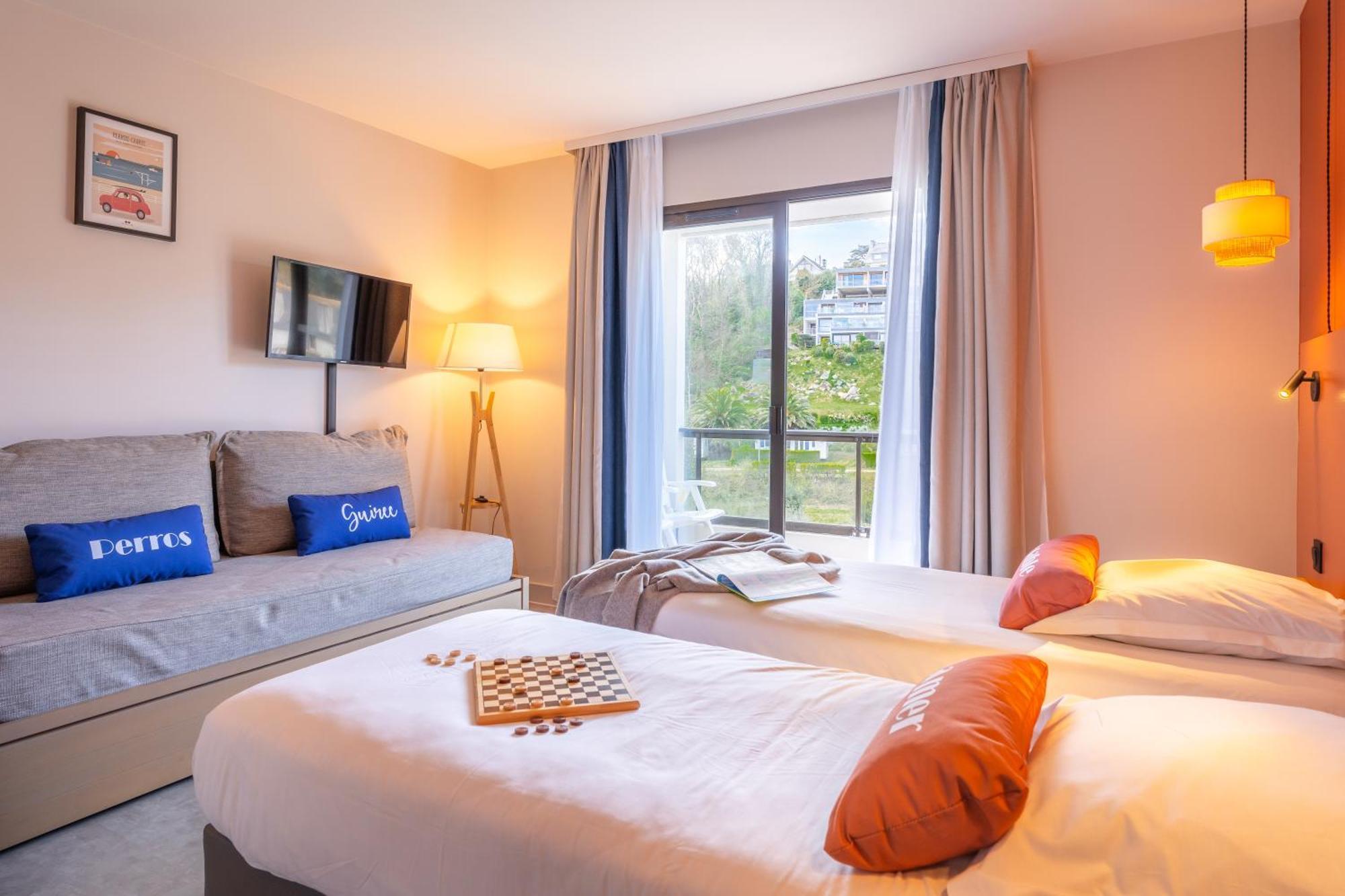 Superior One-Bedroom Apartment Terrace or Balcony