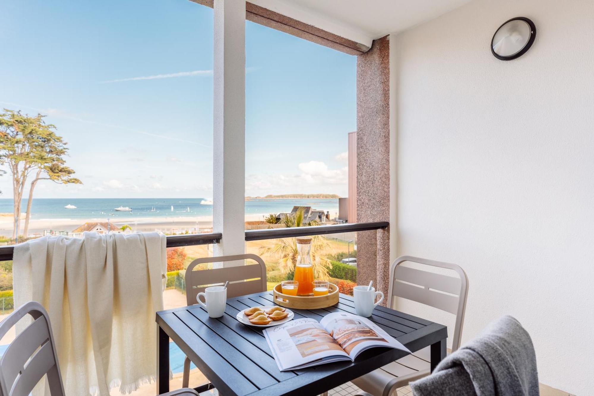 Superior One-Bedroom Apartment Terrace or Balcony Sea View