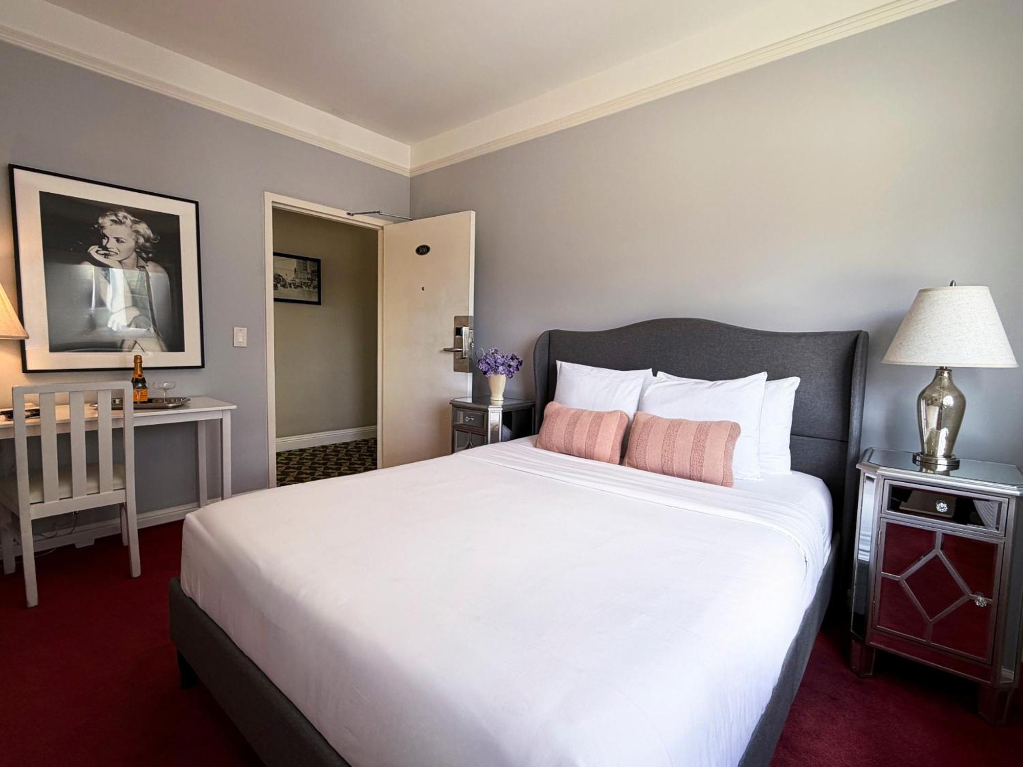 Superior Queen Room