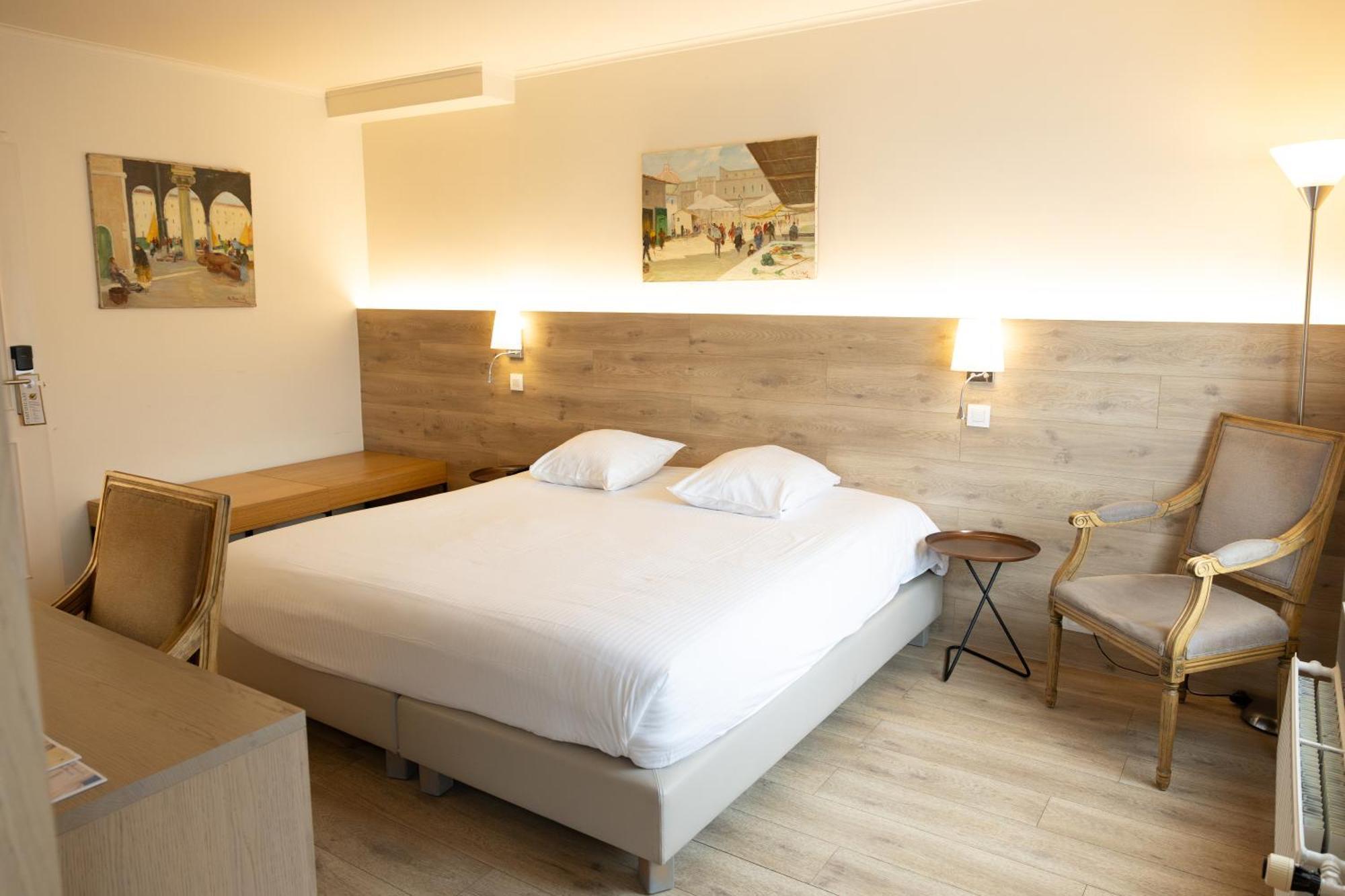Standard King Room