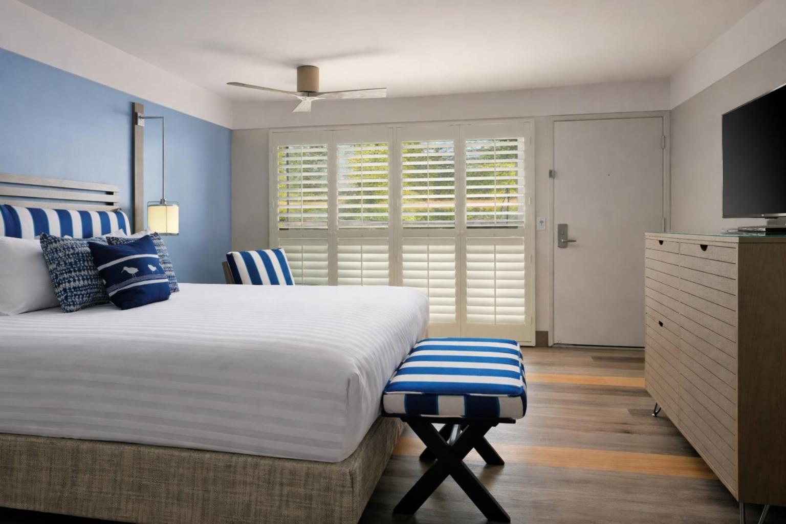 Standard Queen Room