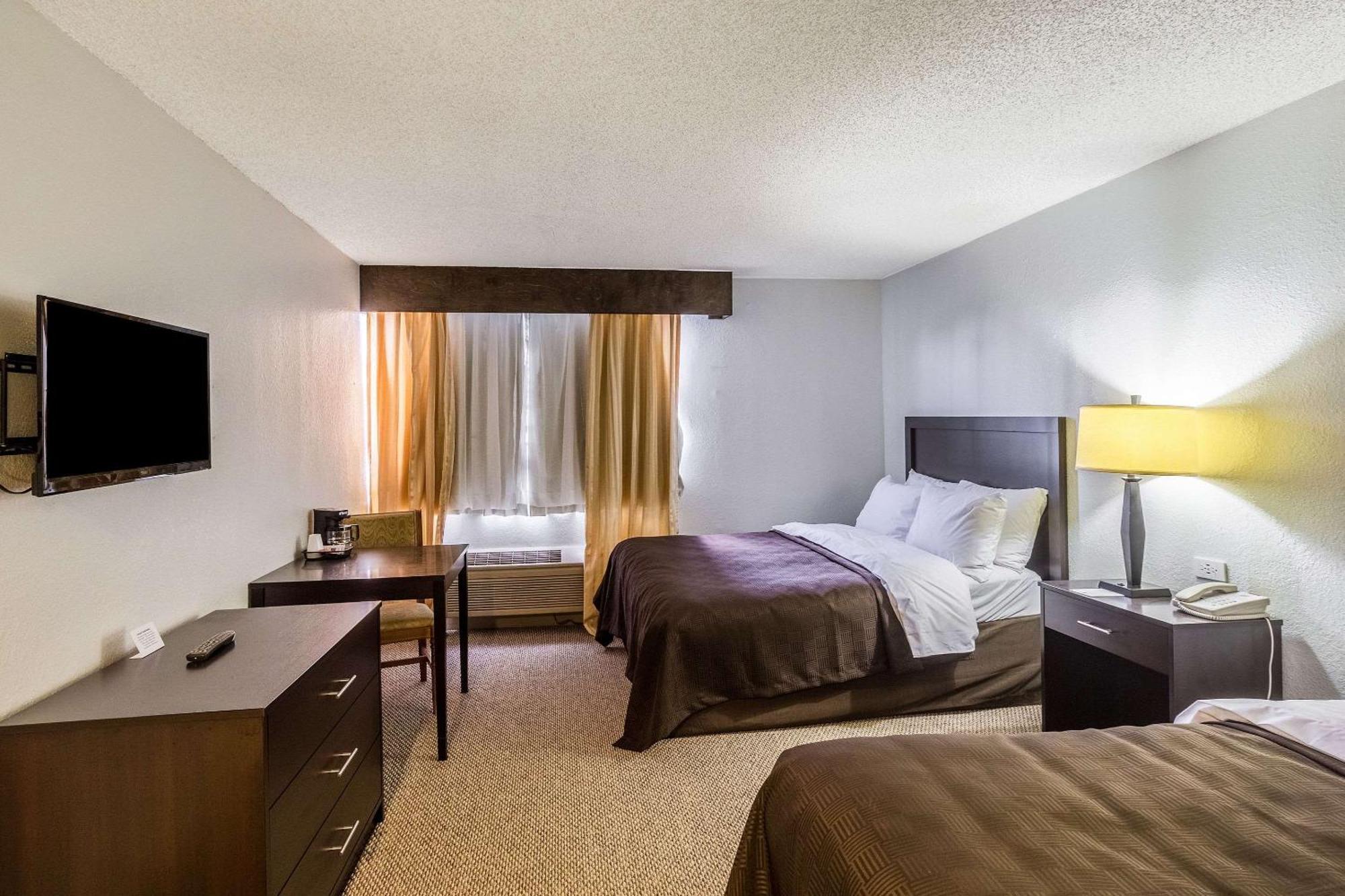 Double Room with Two Double Beds - Non-Smoking
