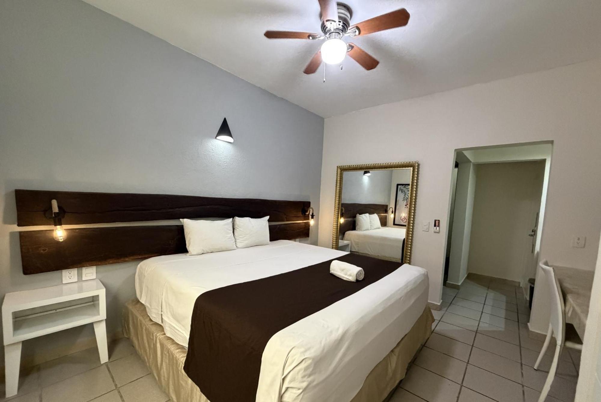 Chambre Lit King-Size - Non-Fumeurs