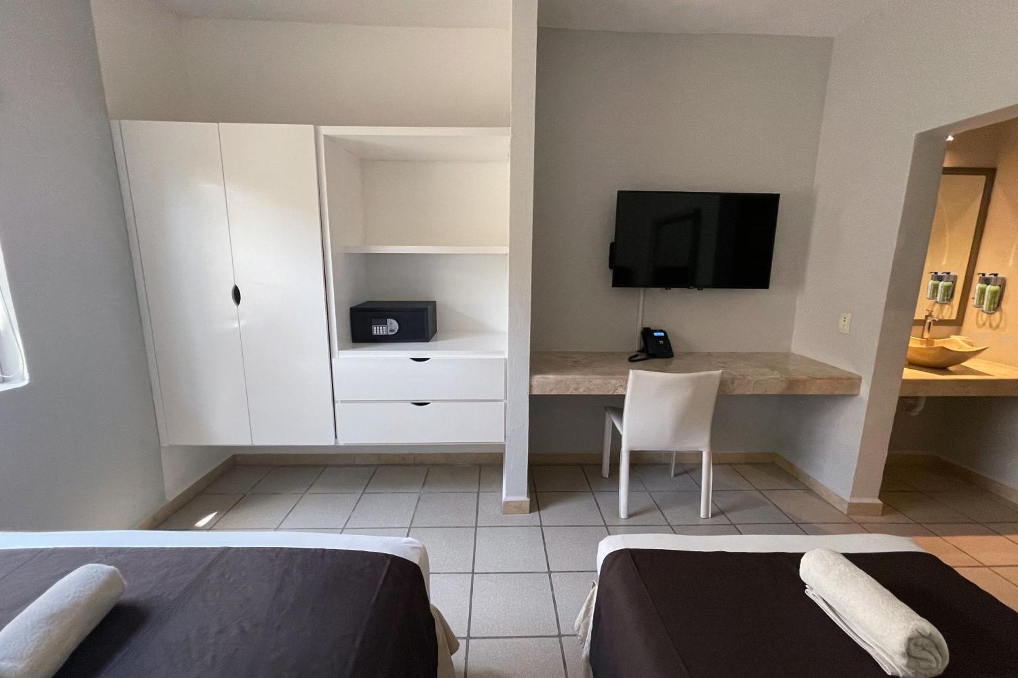 Twin Room Non-Smoking