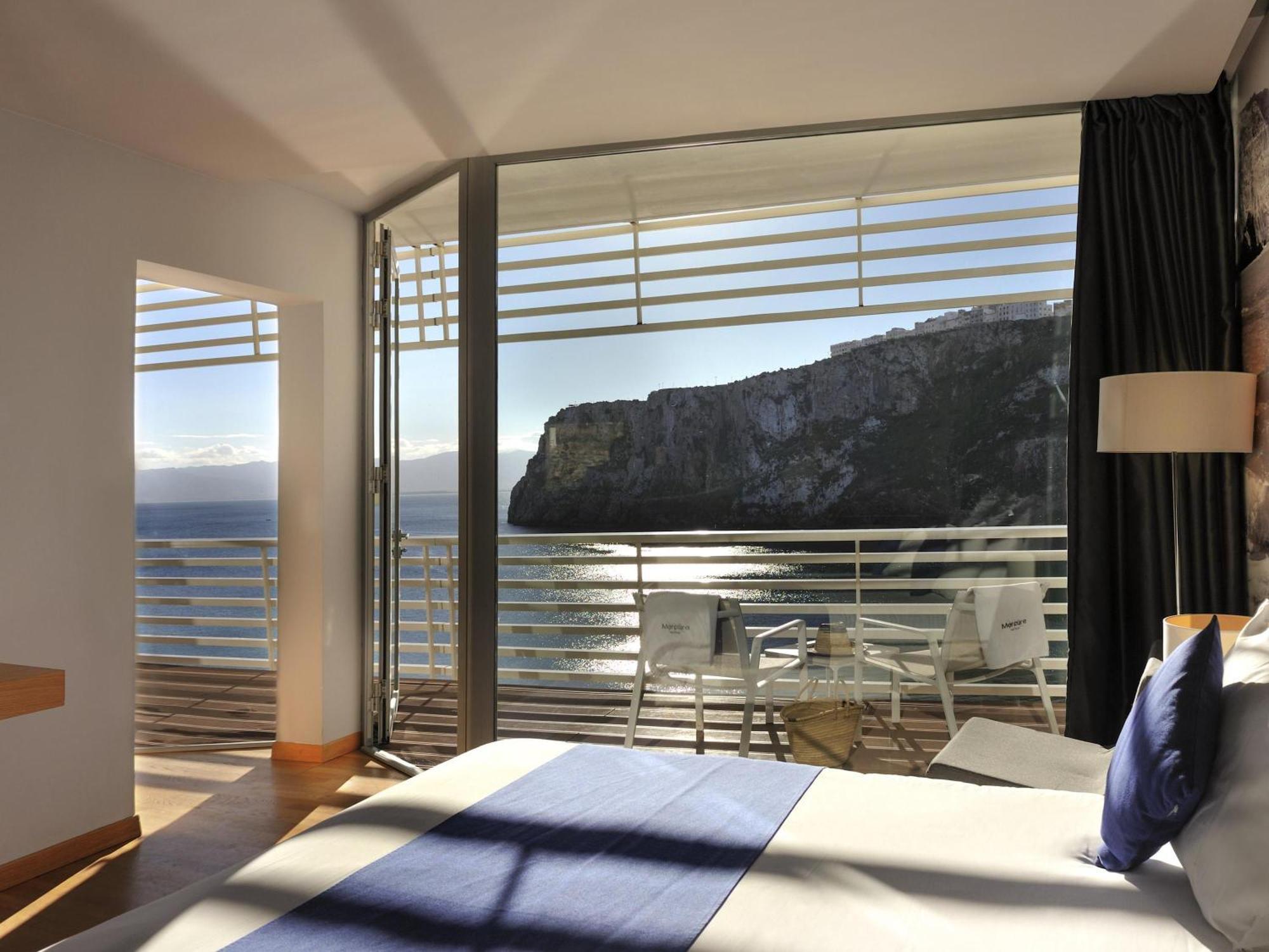 Superior King Room Ocean View