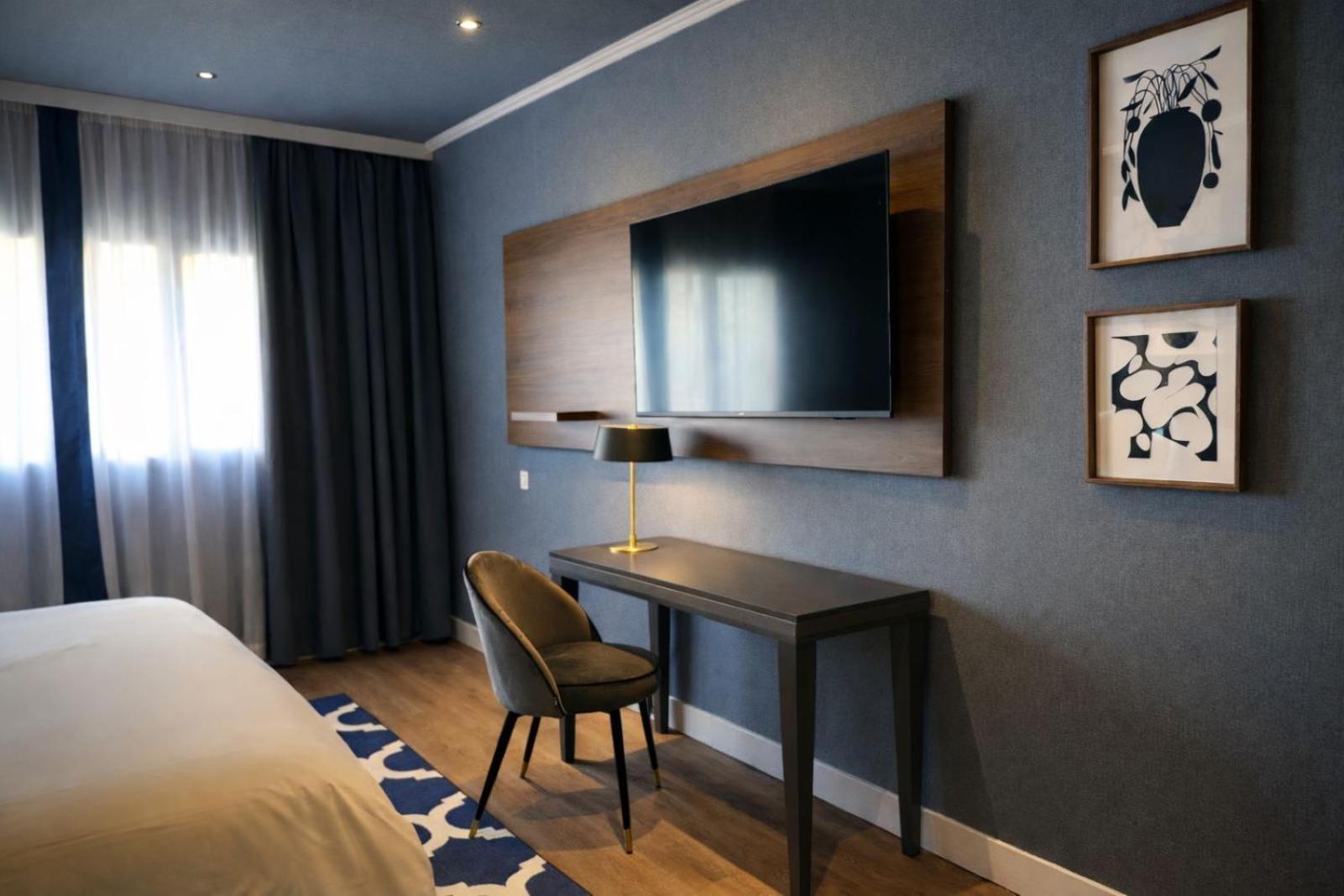 Premium King Room