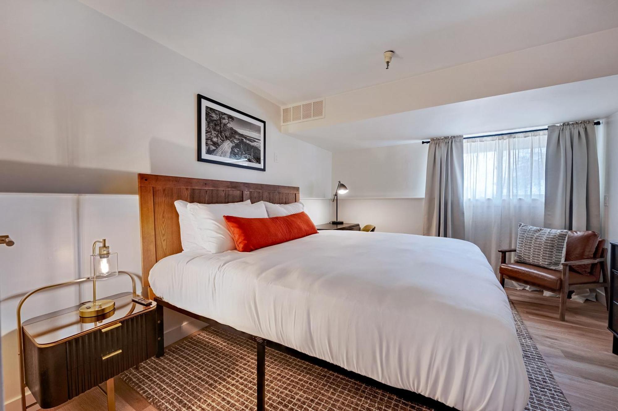 Deluxe Family Suite