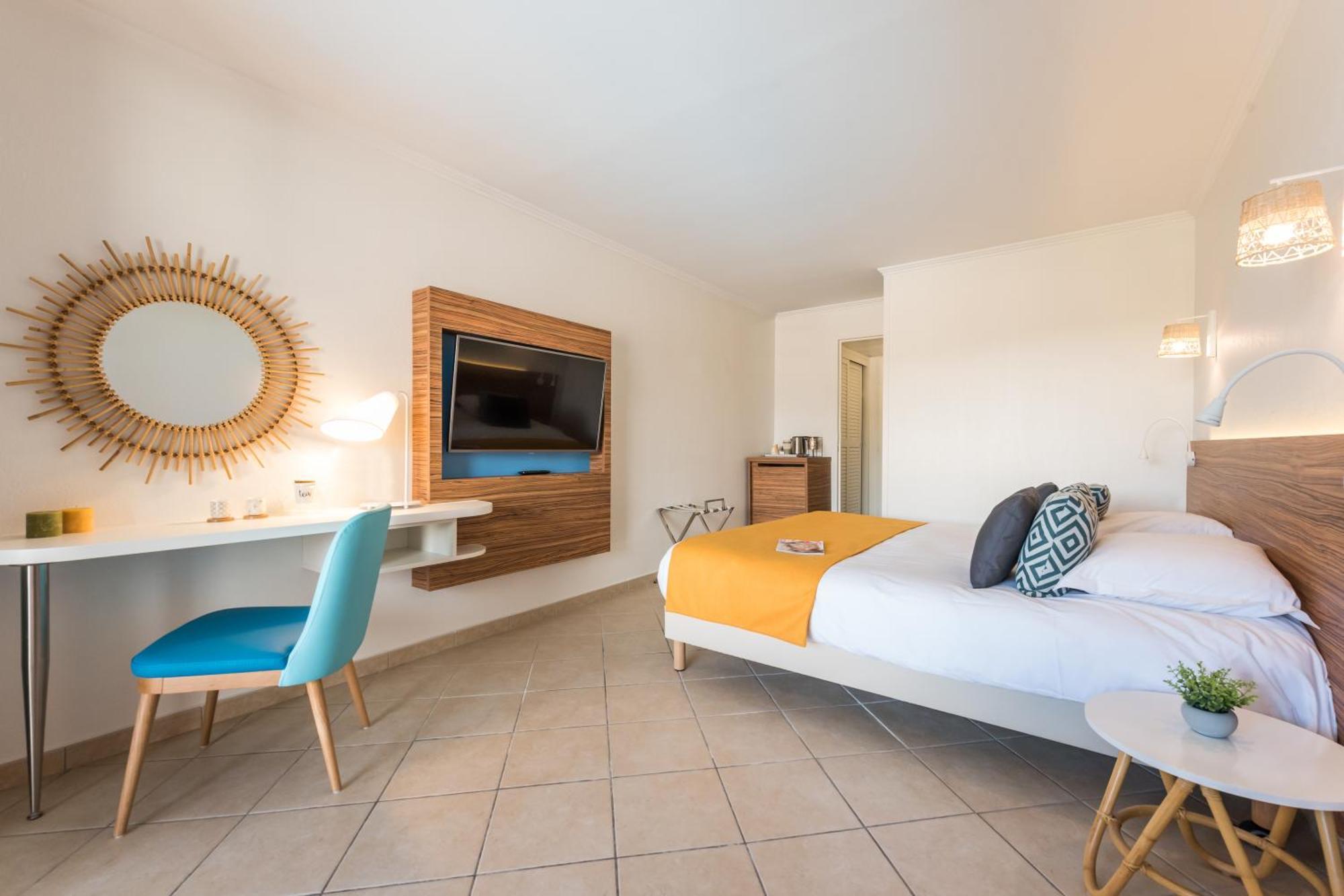 Double Room Air Conditioning Terrace or Balcony Sea View
