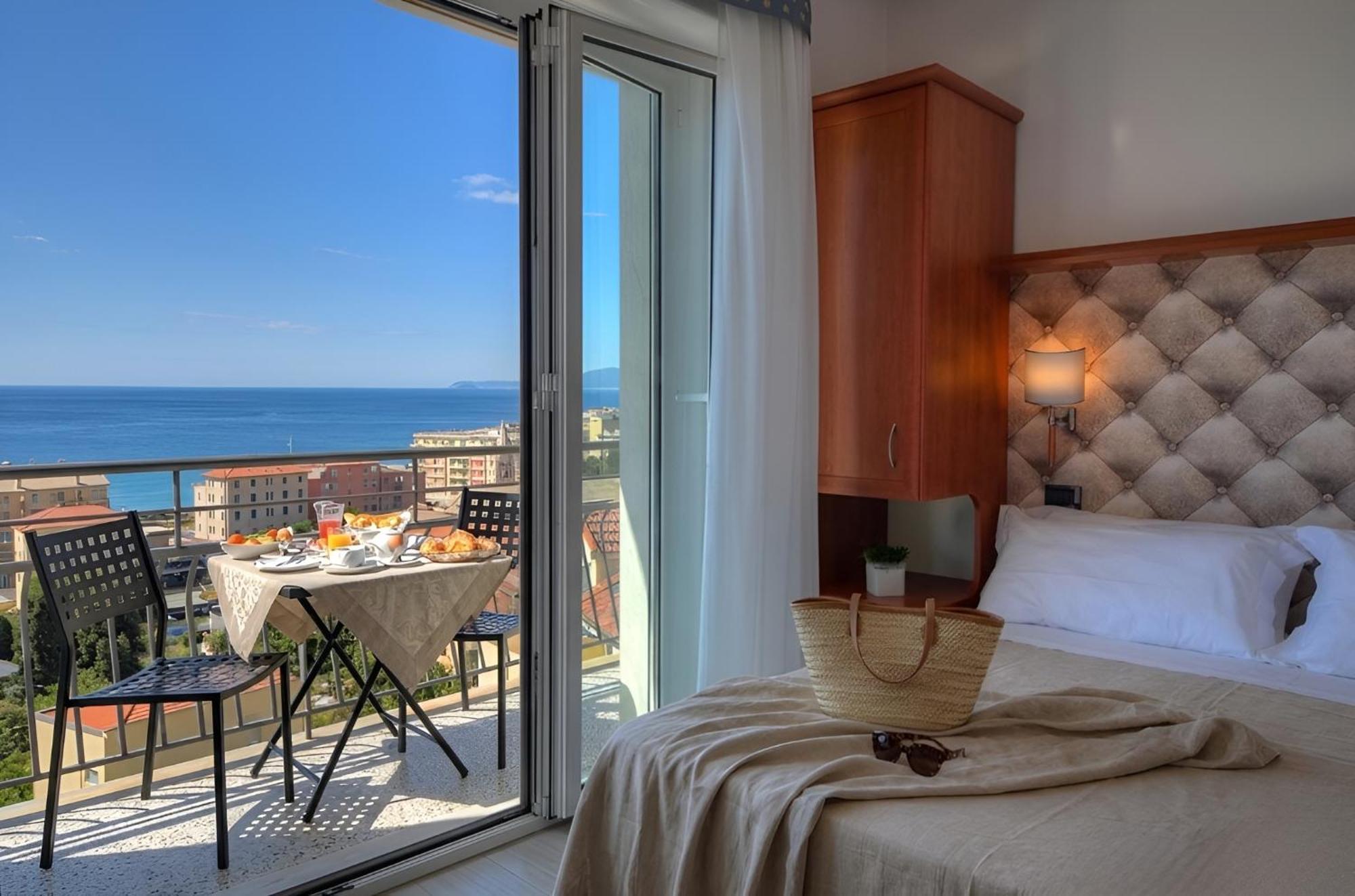 Deluxe Double Room Sea View
