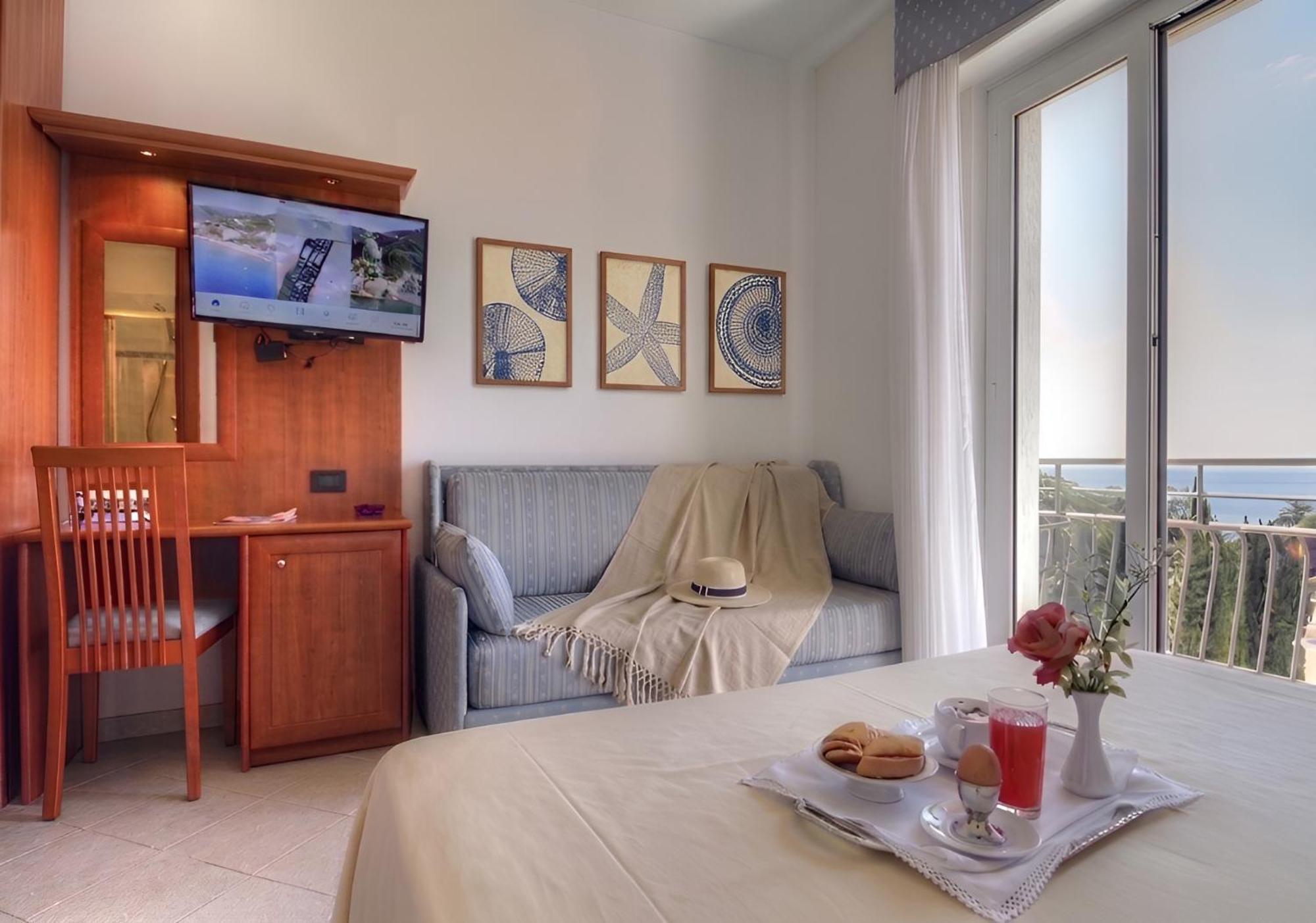 Deluxe Double Room Sea View