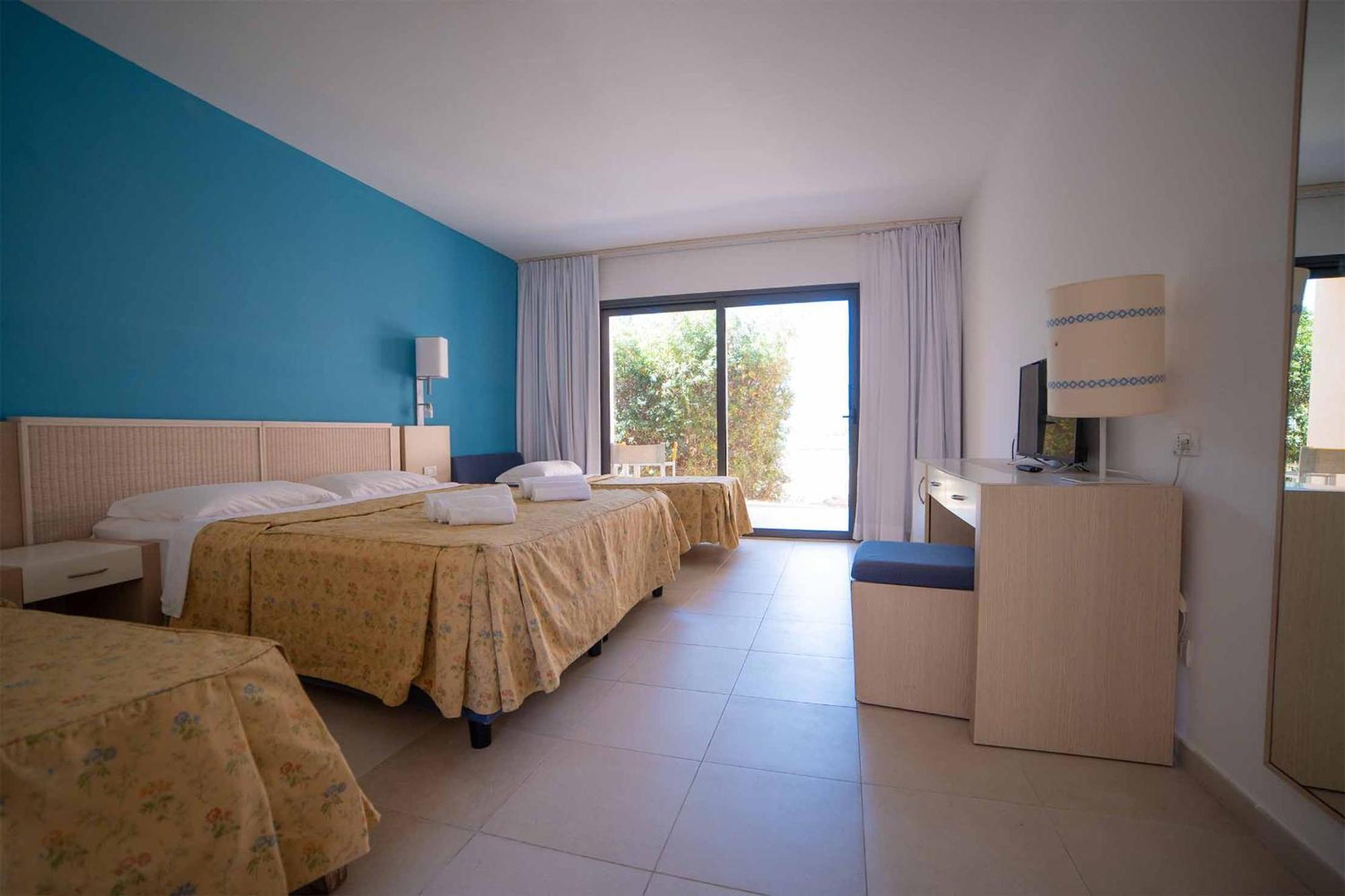 Standard Quadruple Room