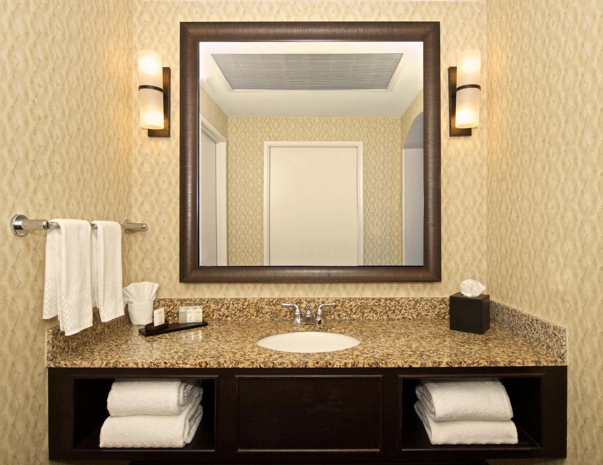 One-Bedroom Suite Two Double Beds