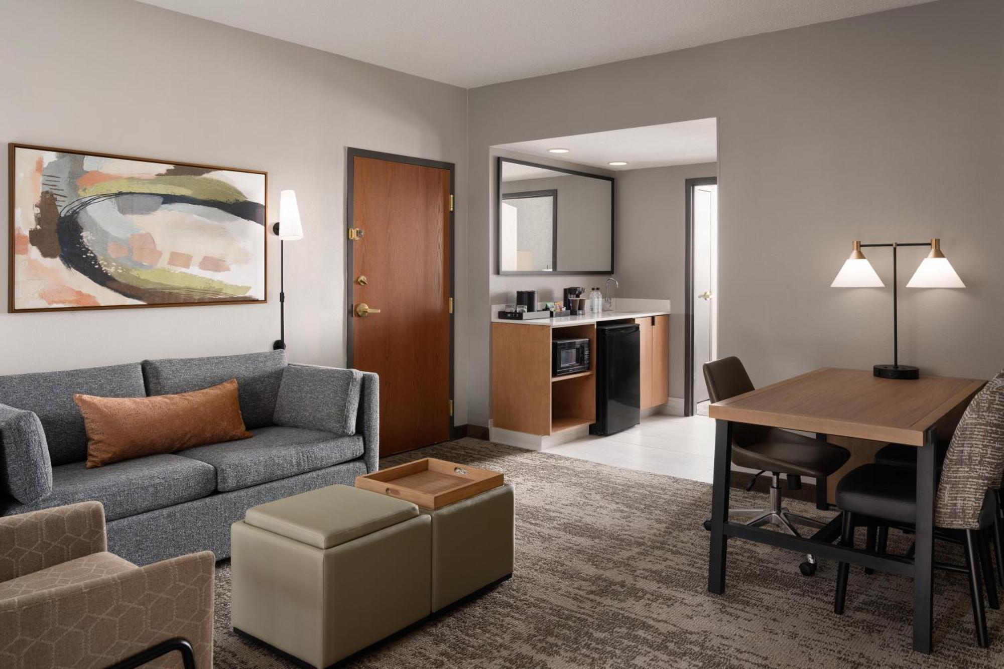 One-Bedroom King Suite