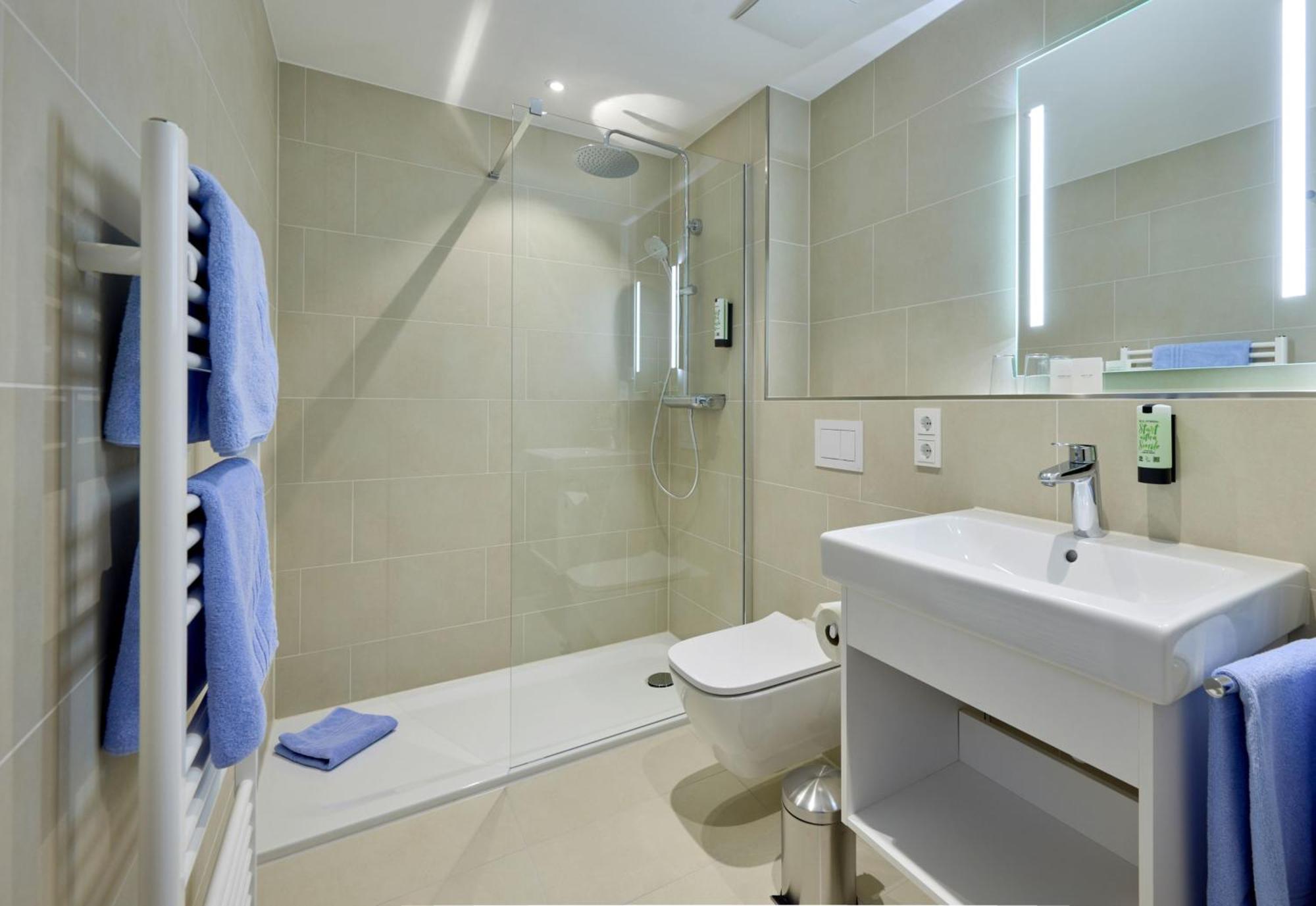 Superior Double Room,1765823725:JPEG