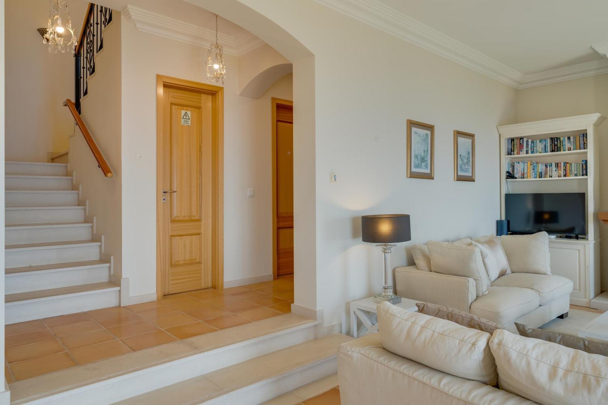 Three-Bedroom Villa Sea View