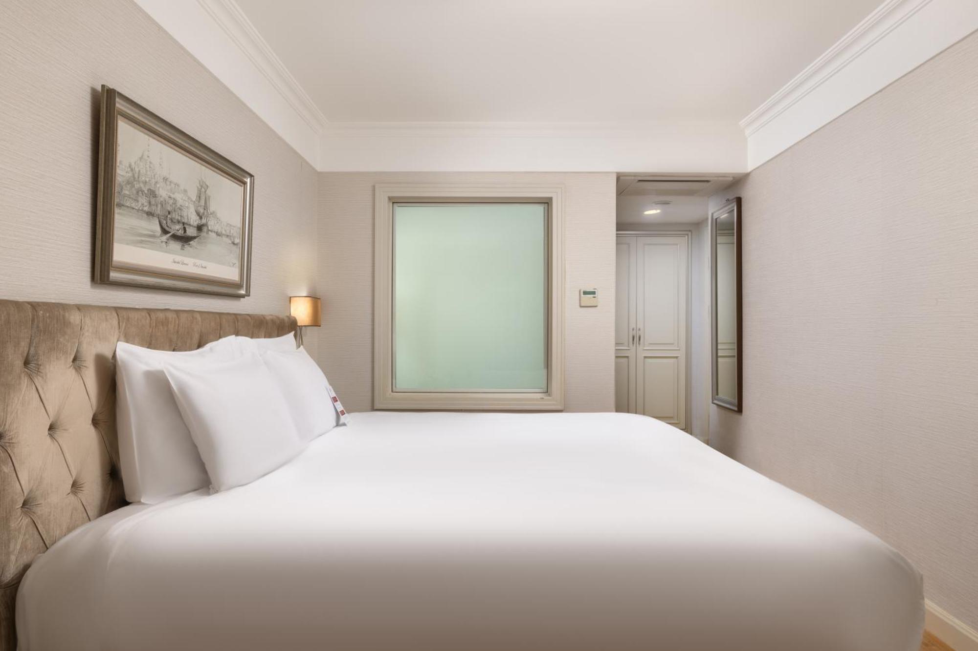 Deluxe Taksim Square View Room