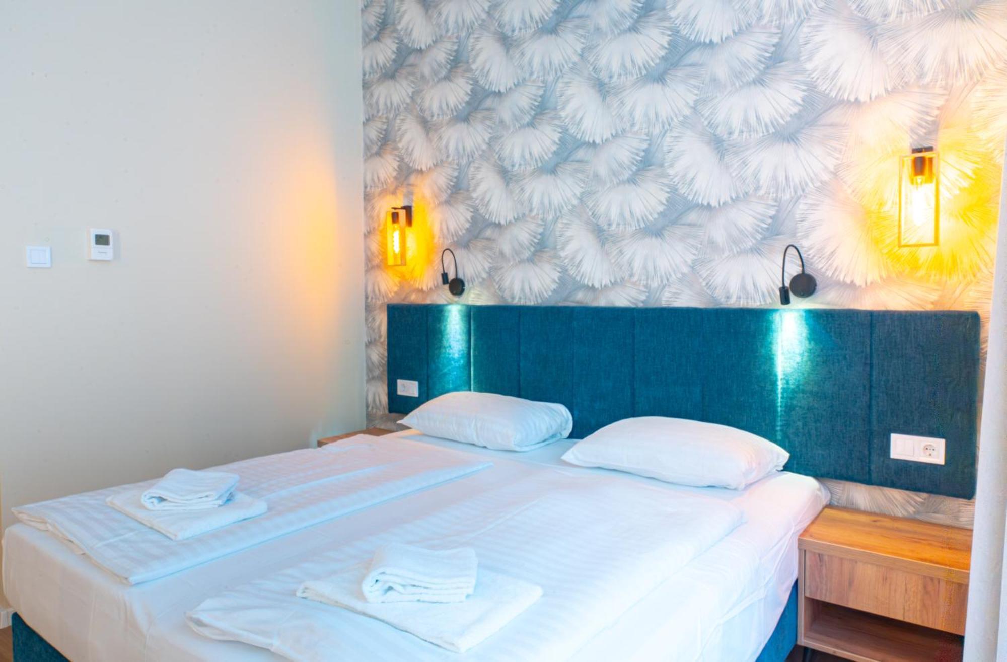 Deluxe Double or Twin Room Street View