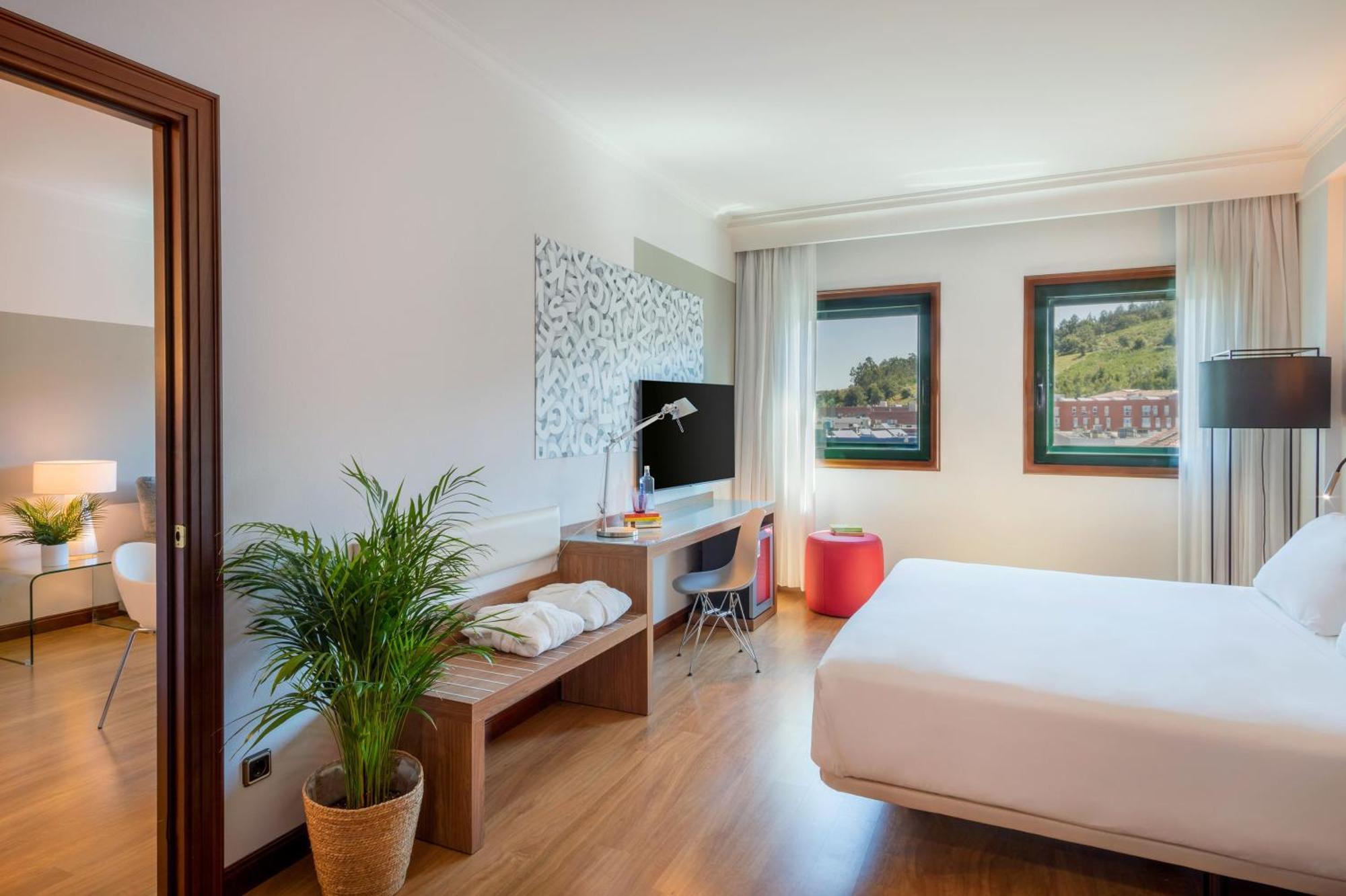 Junior Suite,1765837963:JPEG