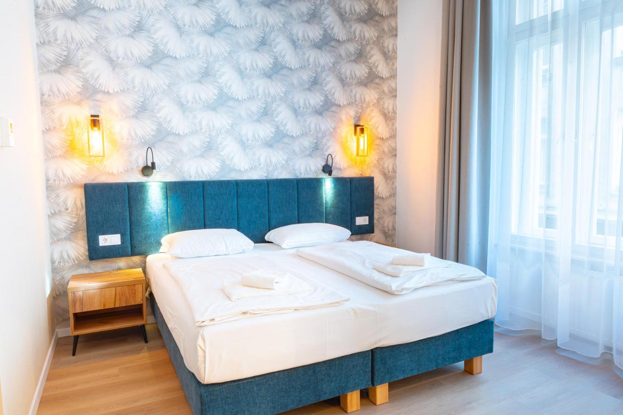 Deluxe Double or Twin Room Street View