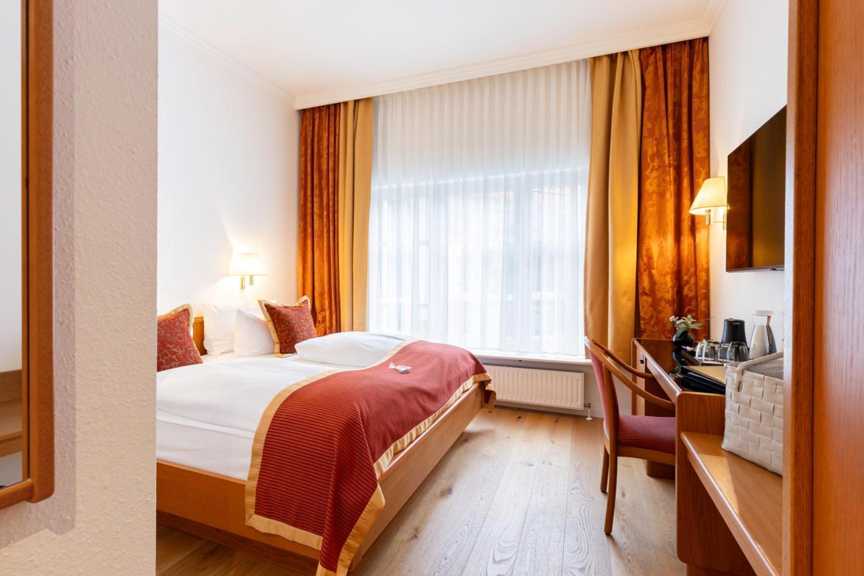 Classic Double Room