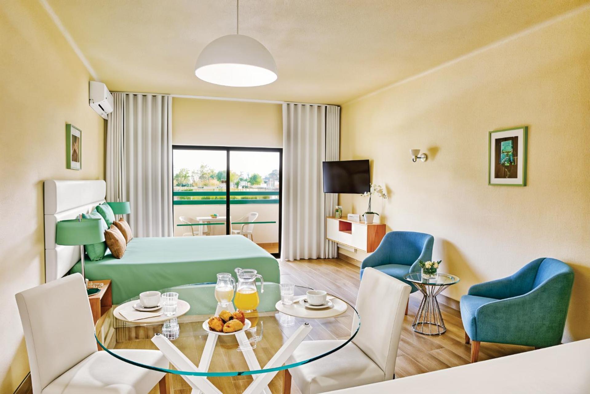 Studio Apartment
