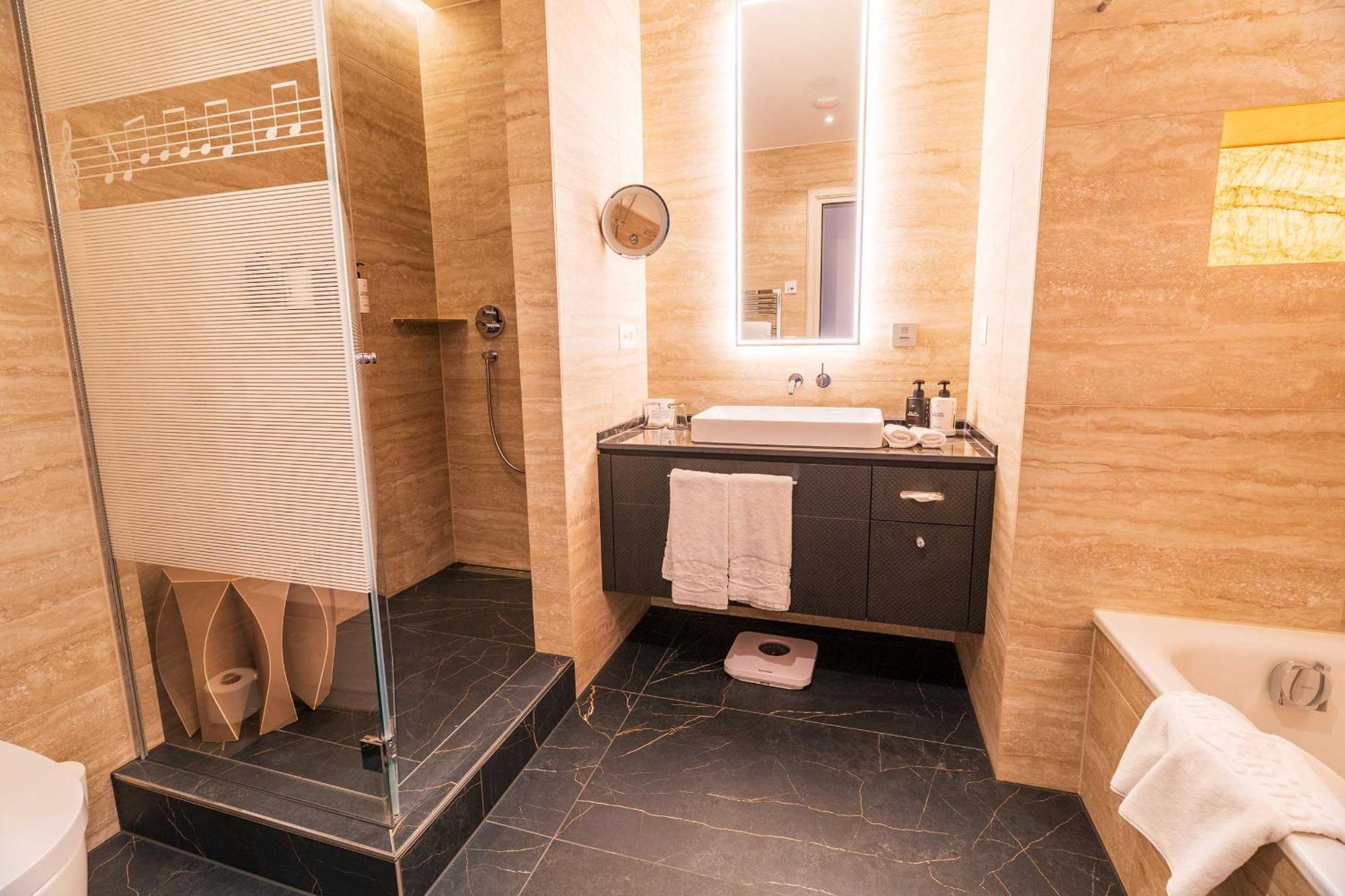Lifestyle Junior Suite