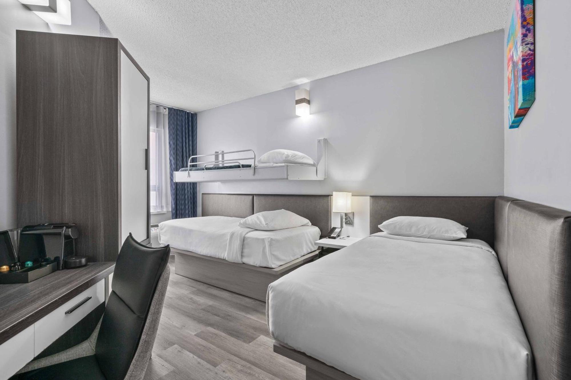 Triple Room Three Single Beds Non-Smoking