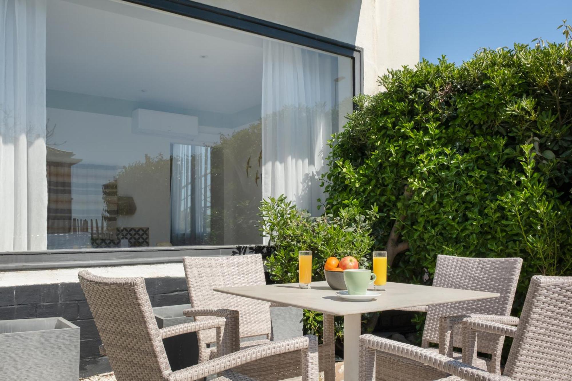 Family Room Terrace
