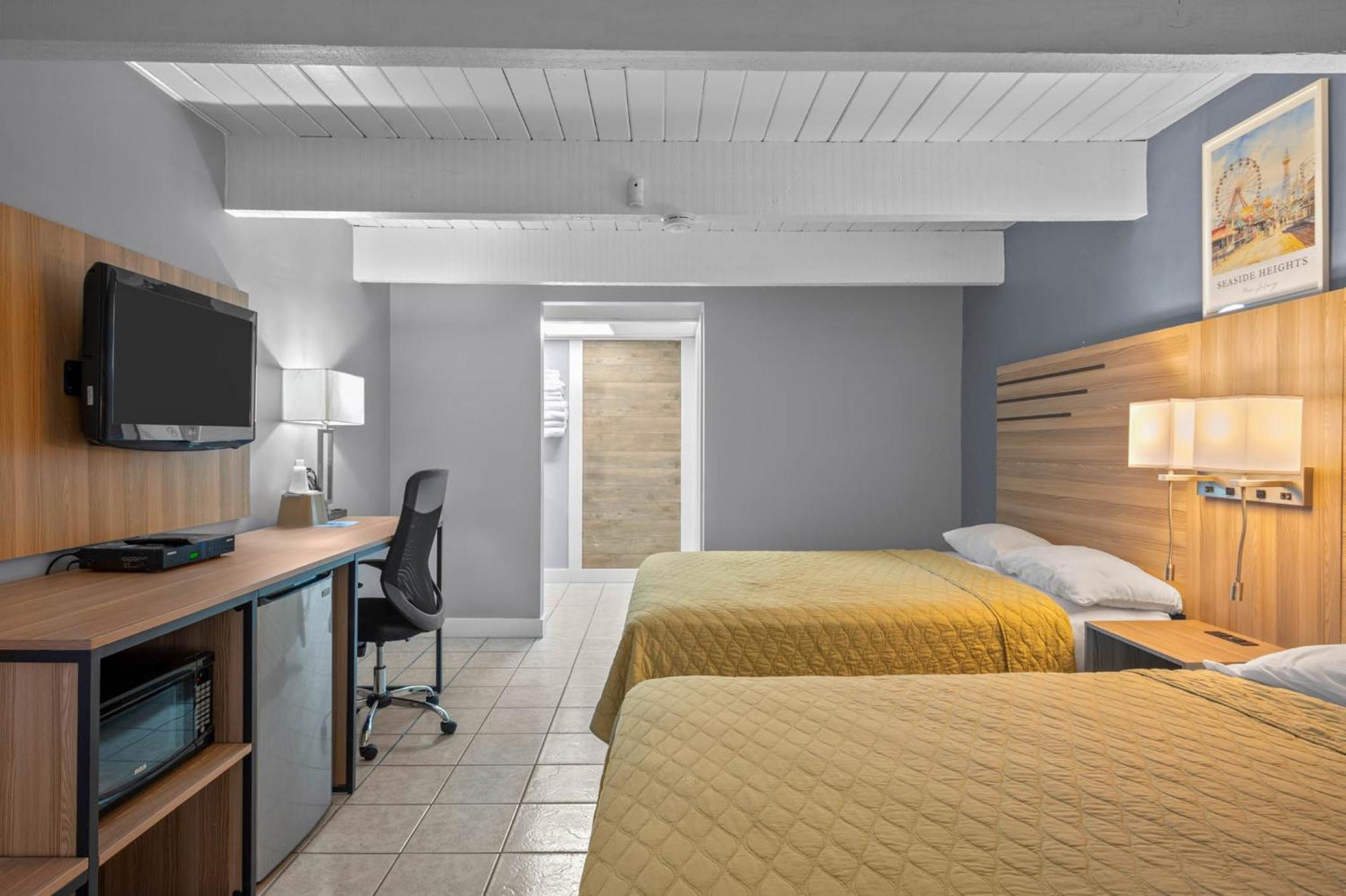 Room Two Queen Beds