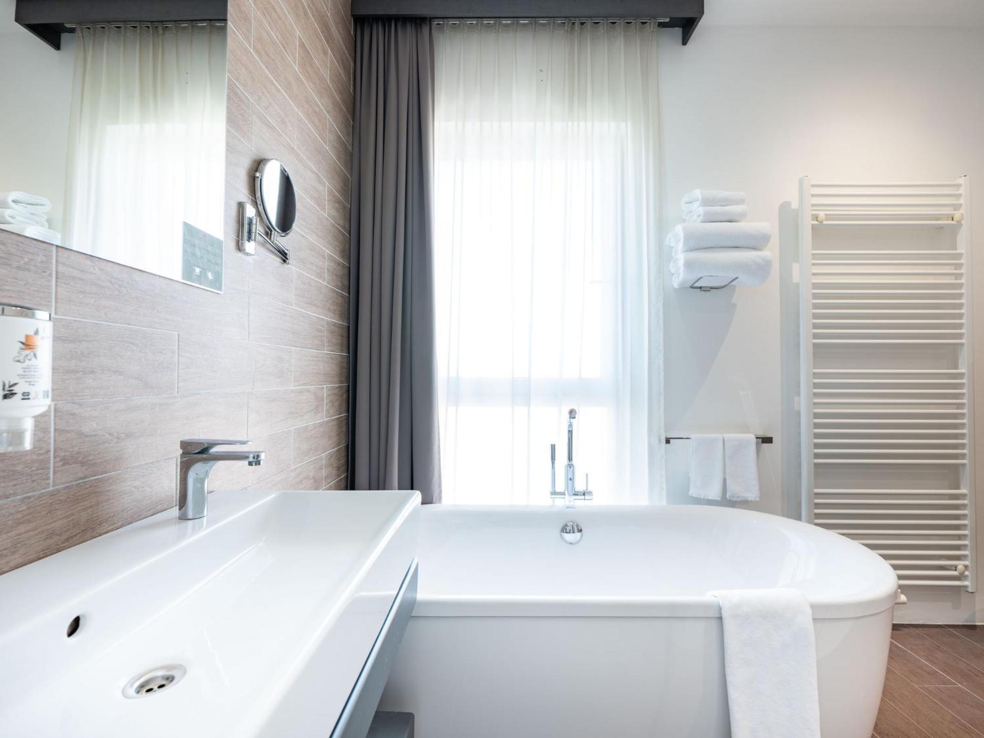 Superior Double Room River View