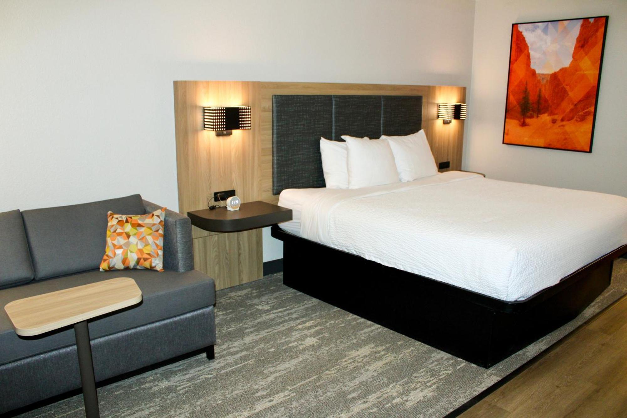 King Room - Non Smoking/Pet Friendly