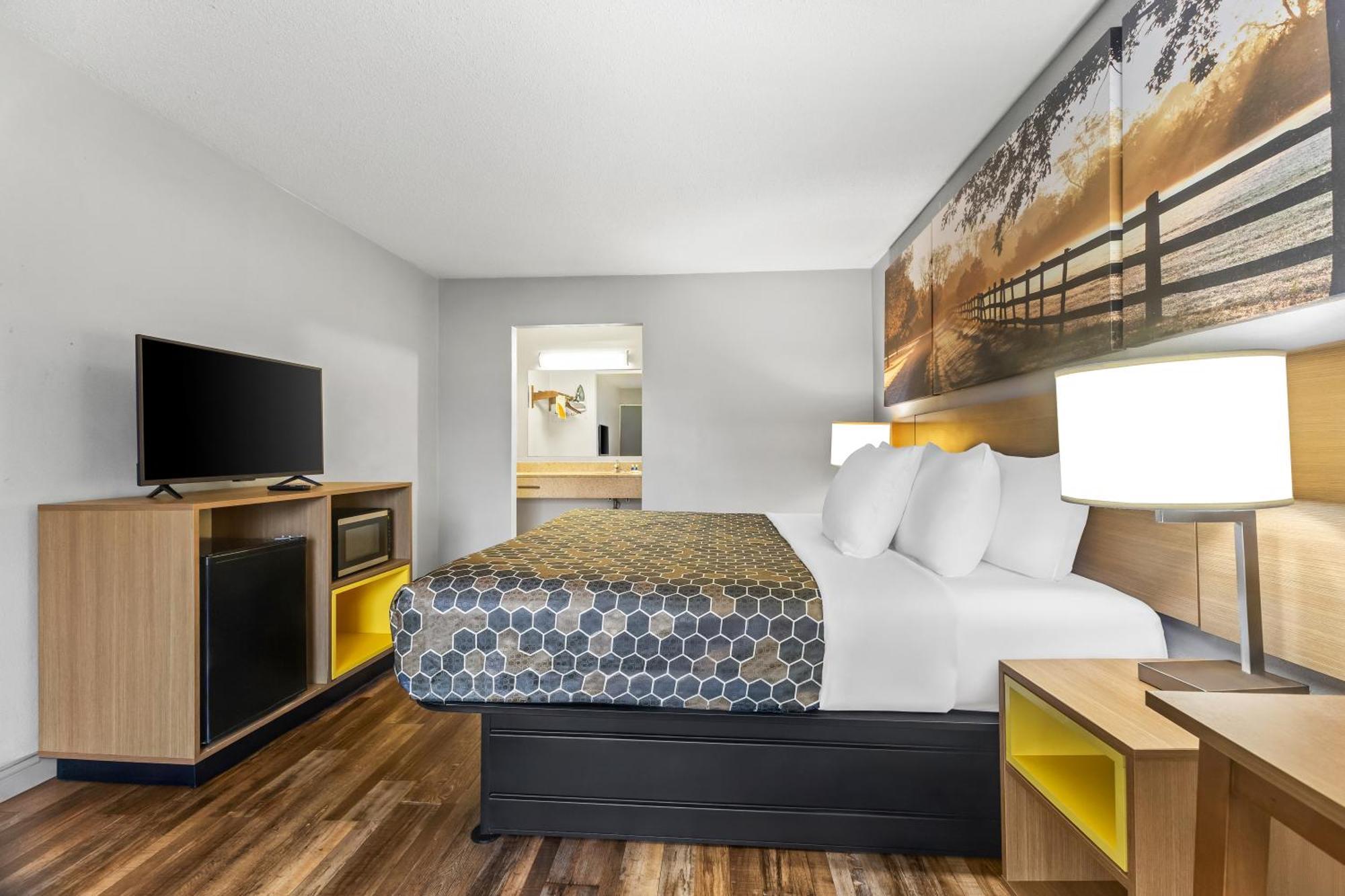 One King Size Bed Smoking