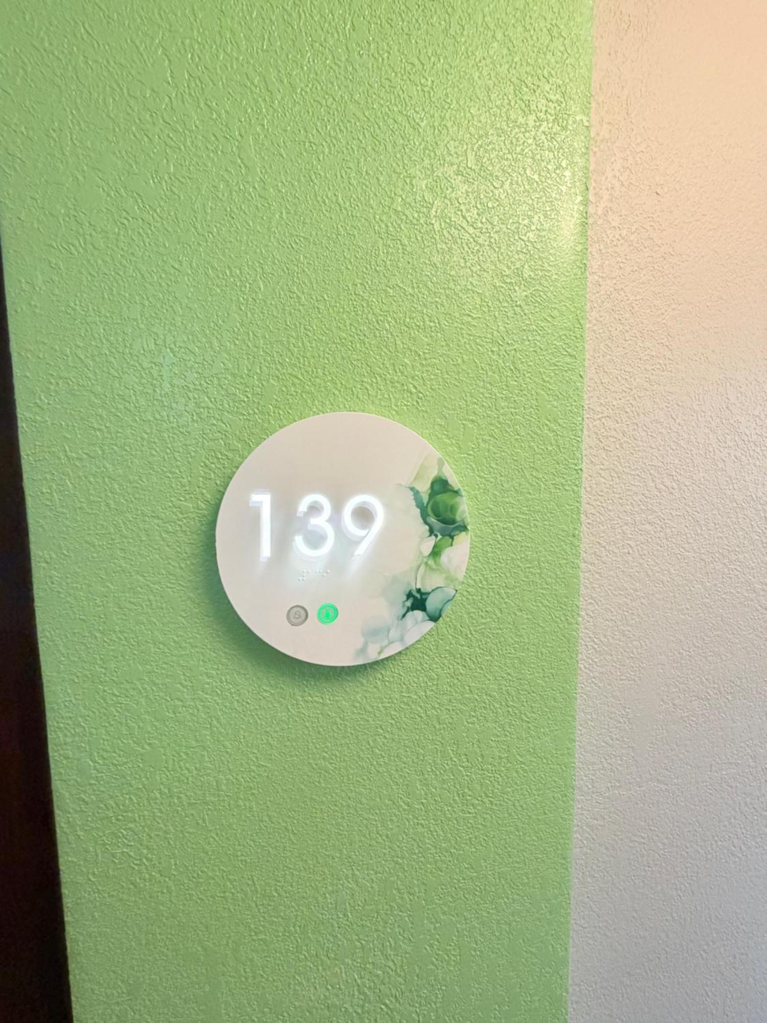 Queen Room Non-Smoking