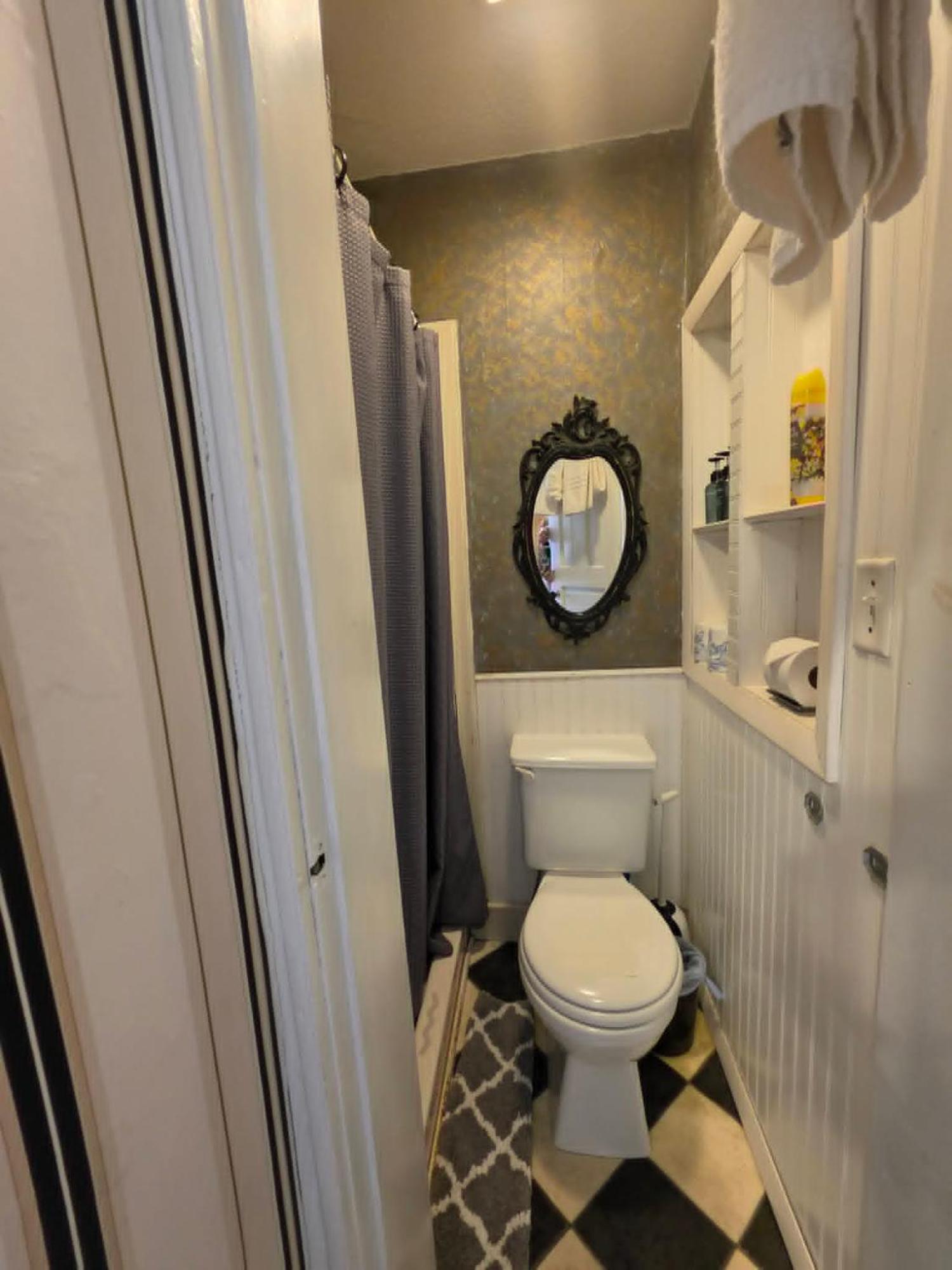 Queen Room