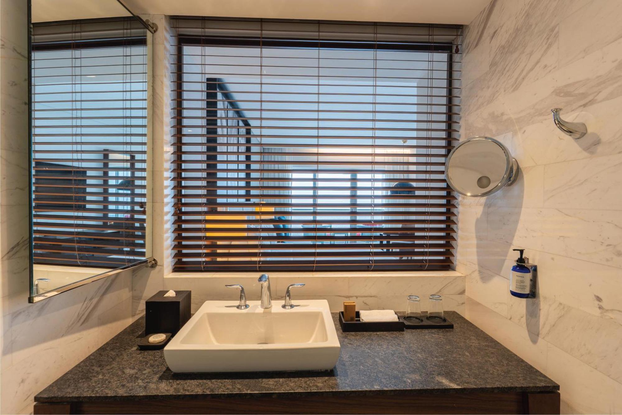 King Room Oceanfront Premier View Adults Only