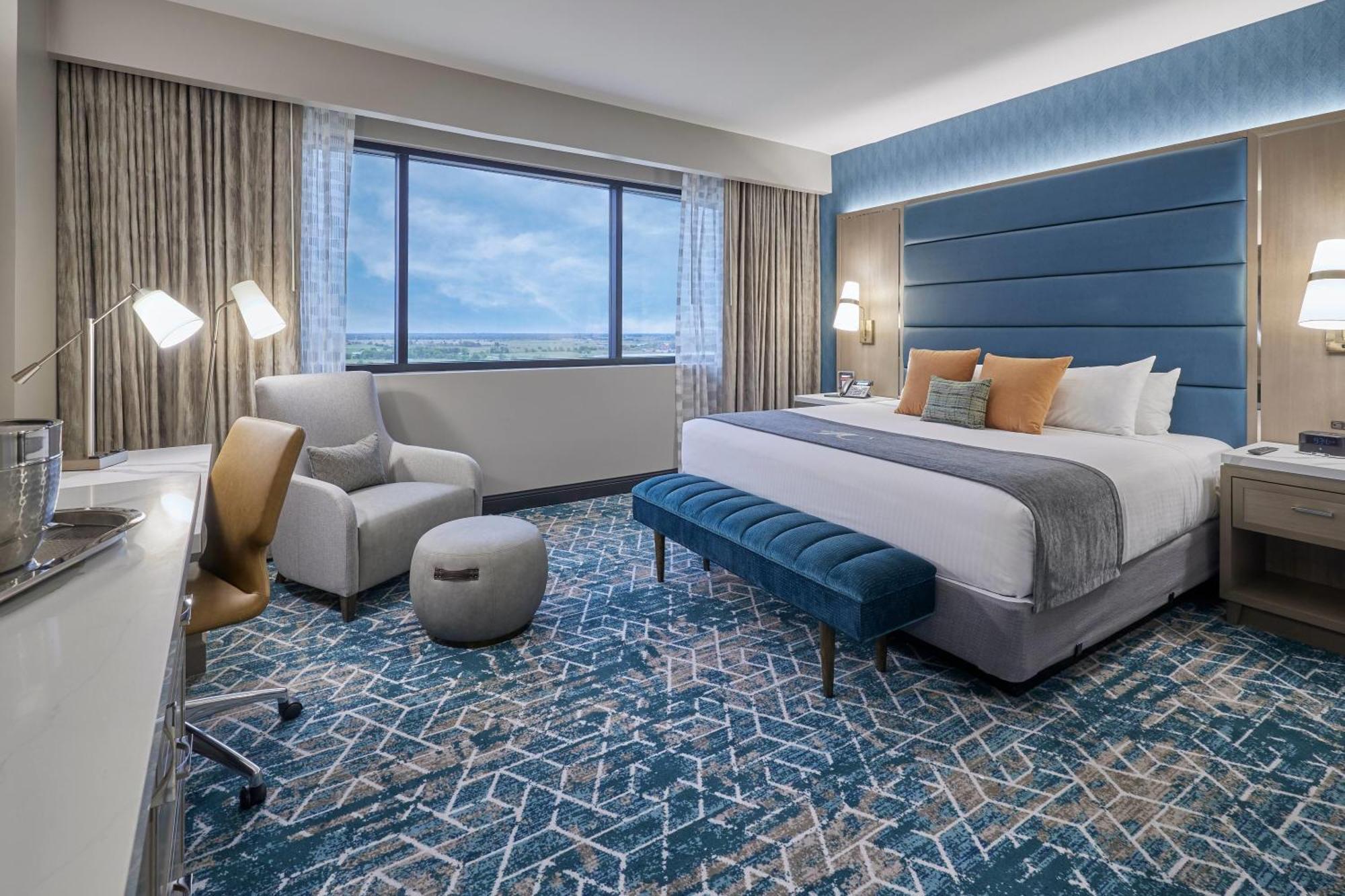 Deluxe King Room Grand Tower Non-Smoking