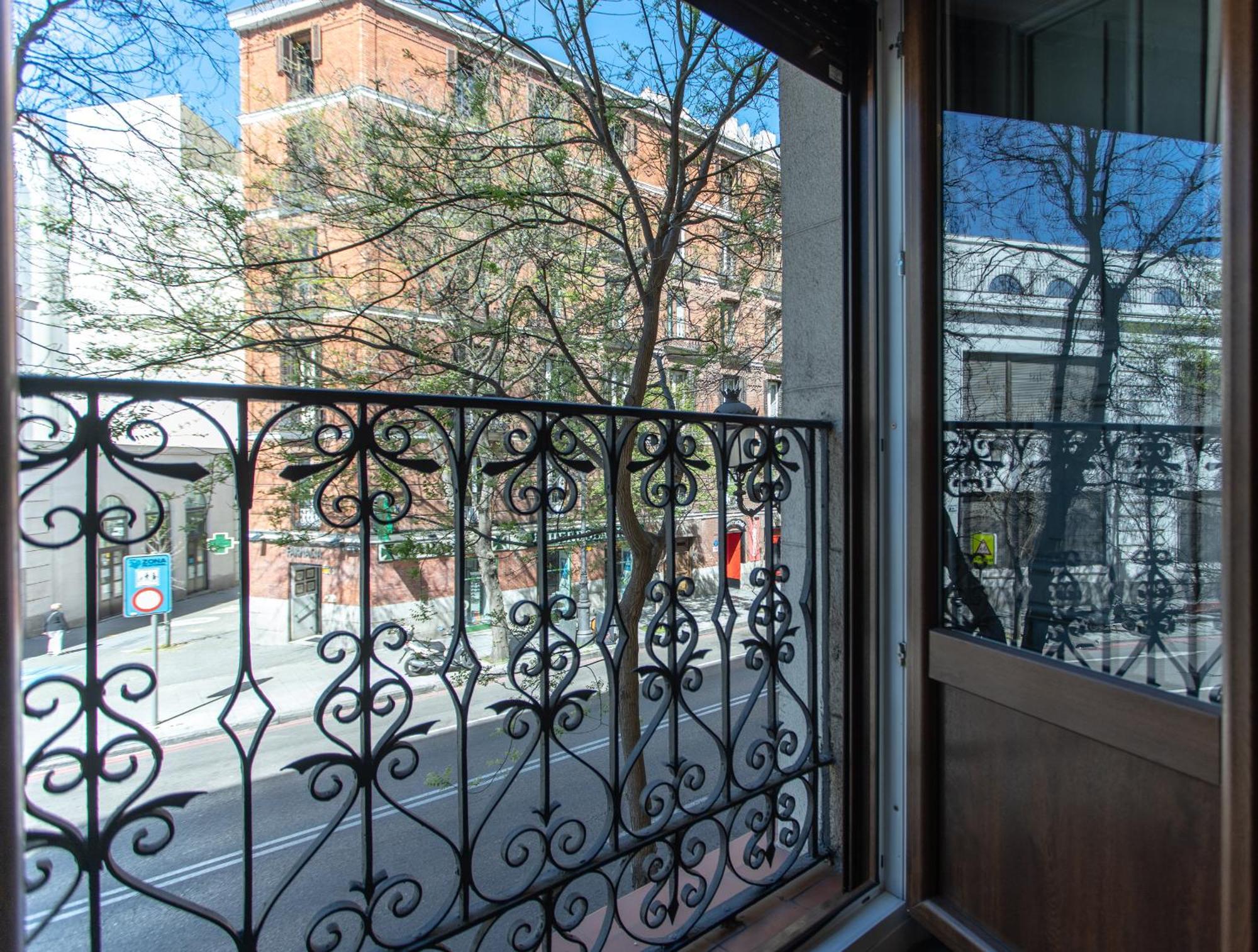 Queen Room Balcony