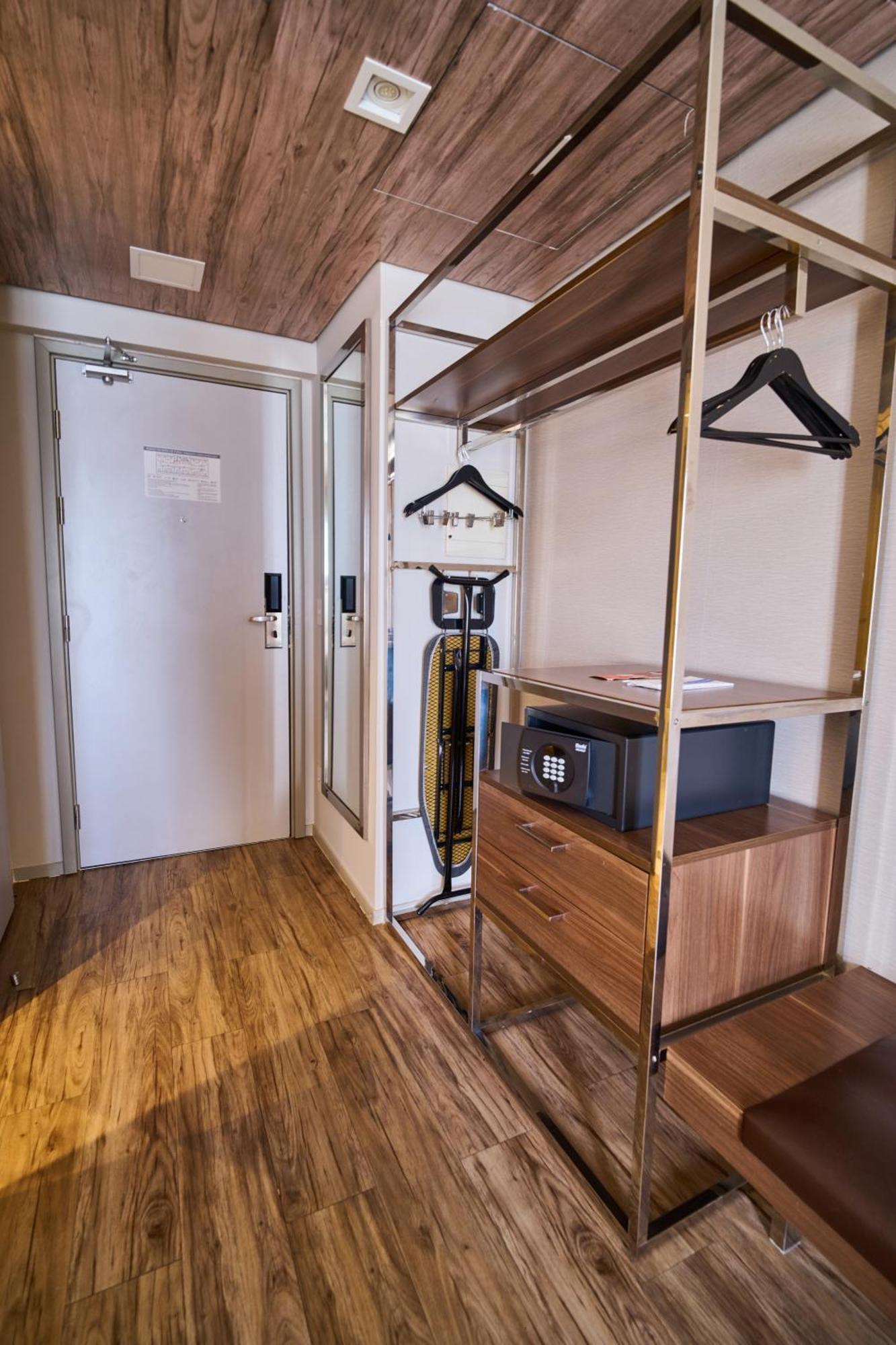 Luxury Double 1 King Bed