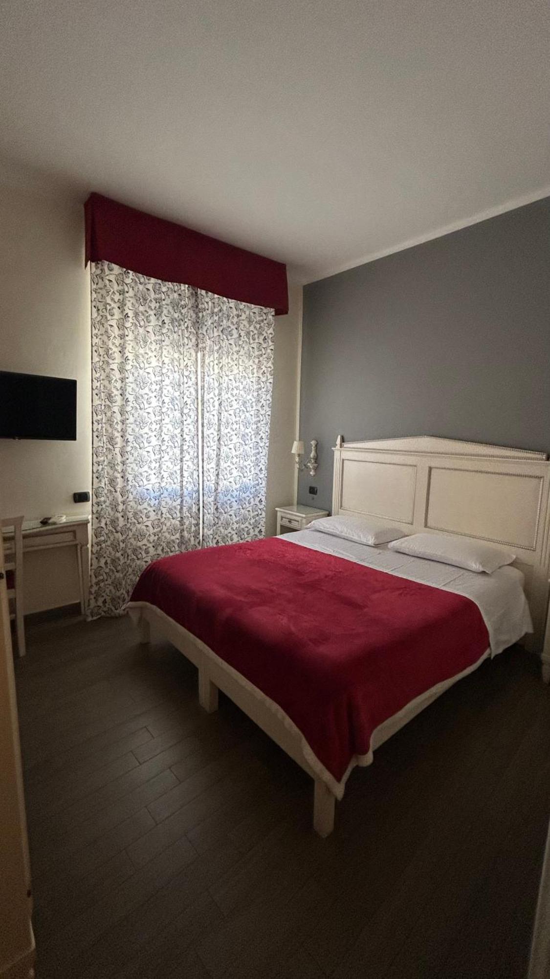 Double Room Private Bathroom